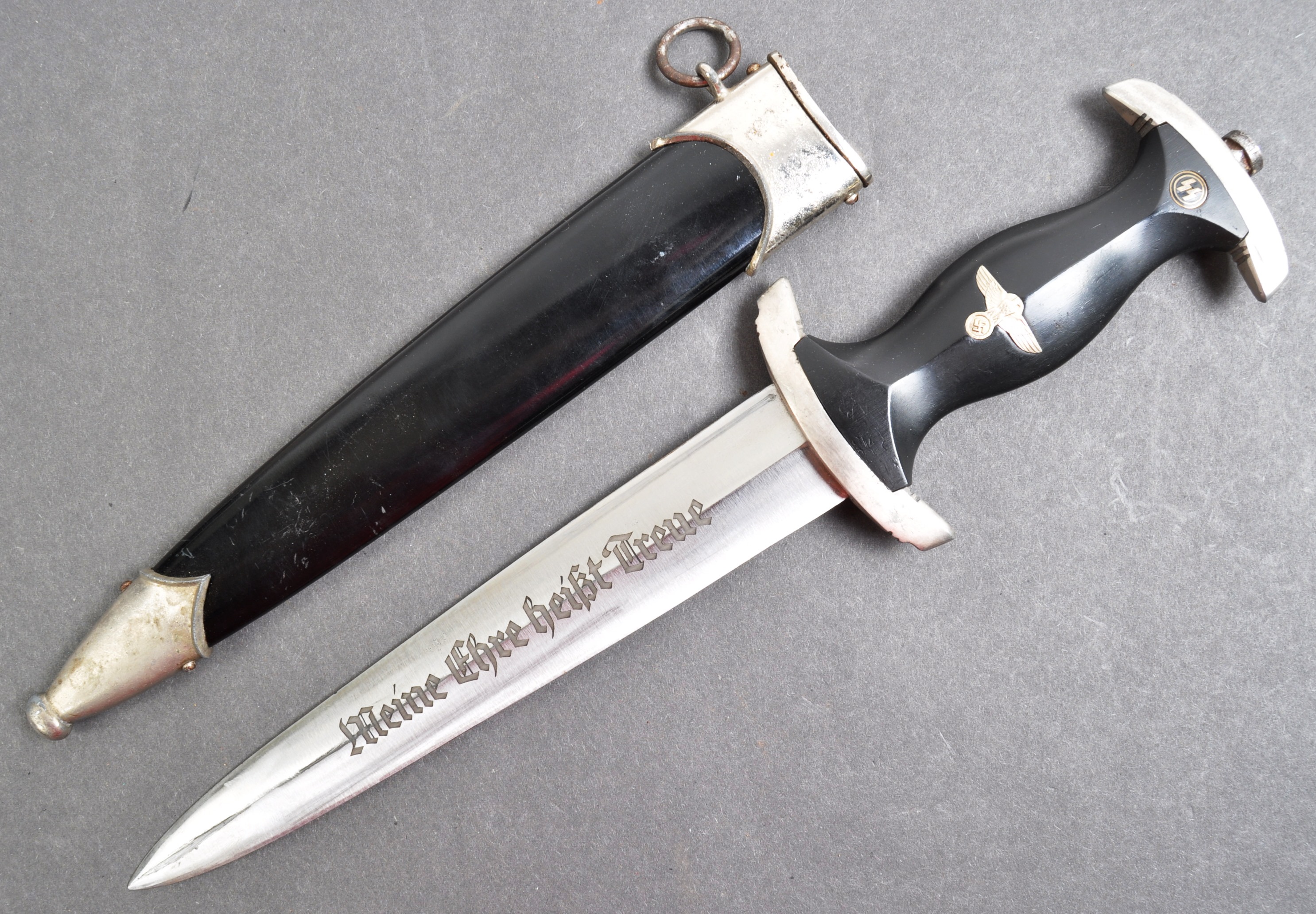 ORIGINAL WWII SECOND WORLD WAR GERMAN WAFFEN SS DAGGER Auktionen 