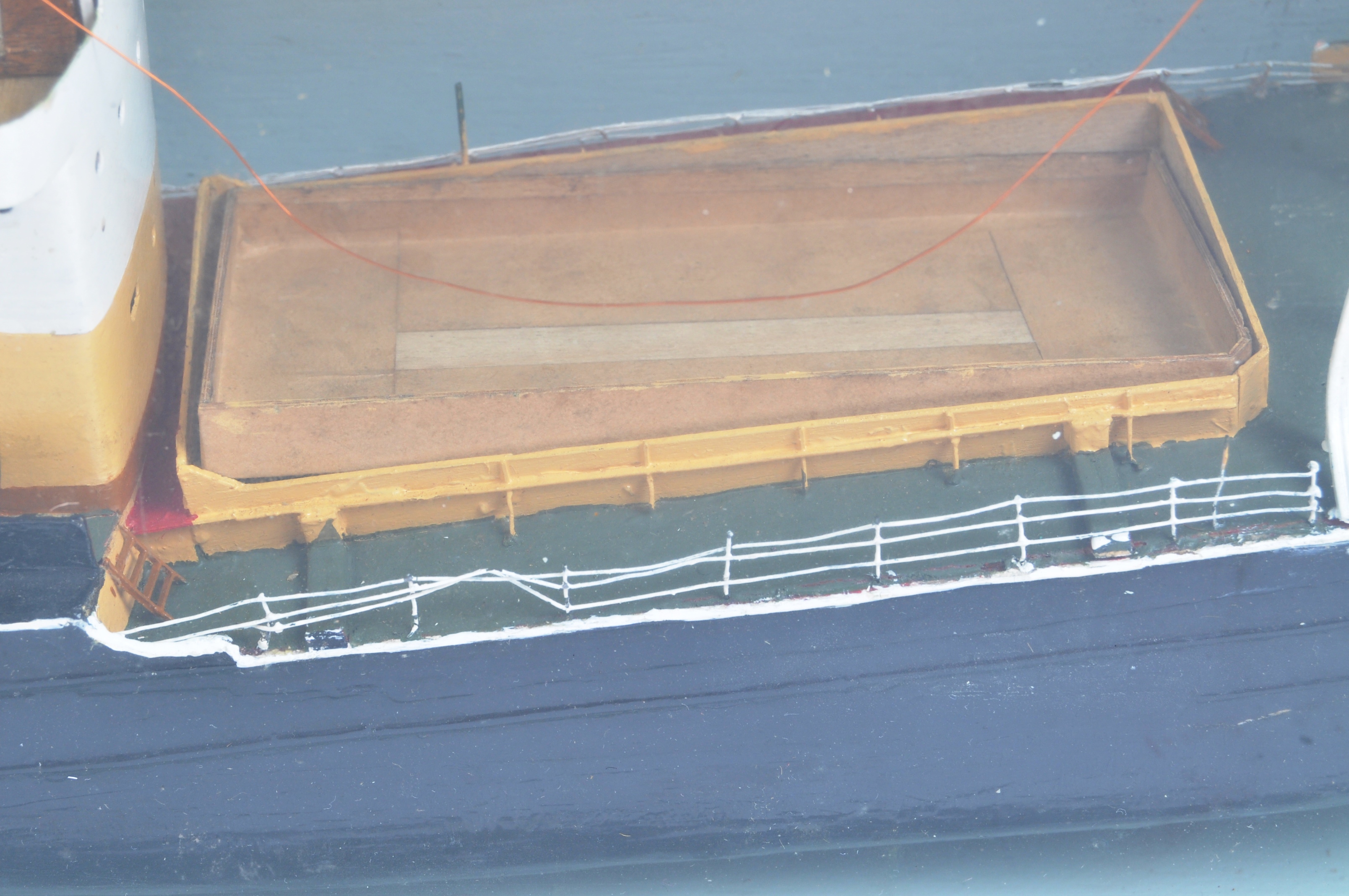 20TH CENTURY SCRATCH BUILT SEAT FISHING BOAT MODEL - Image 4 of 8