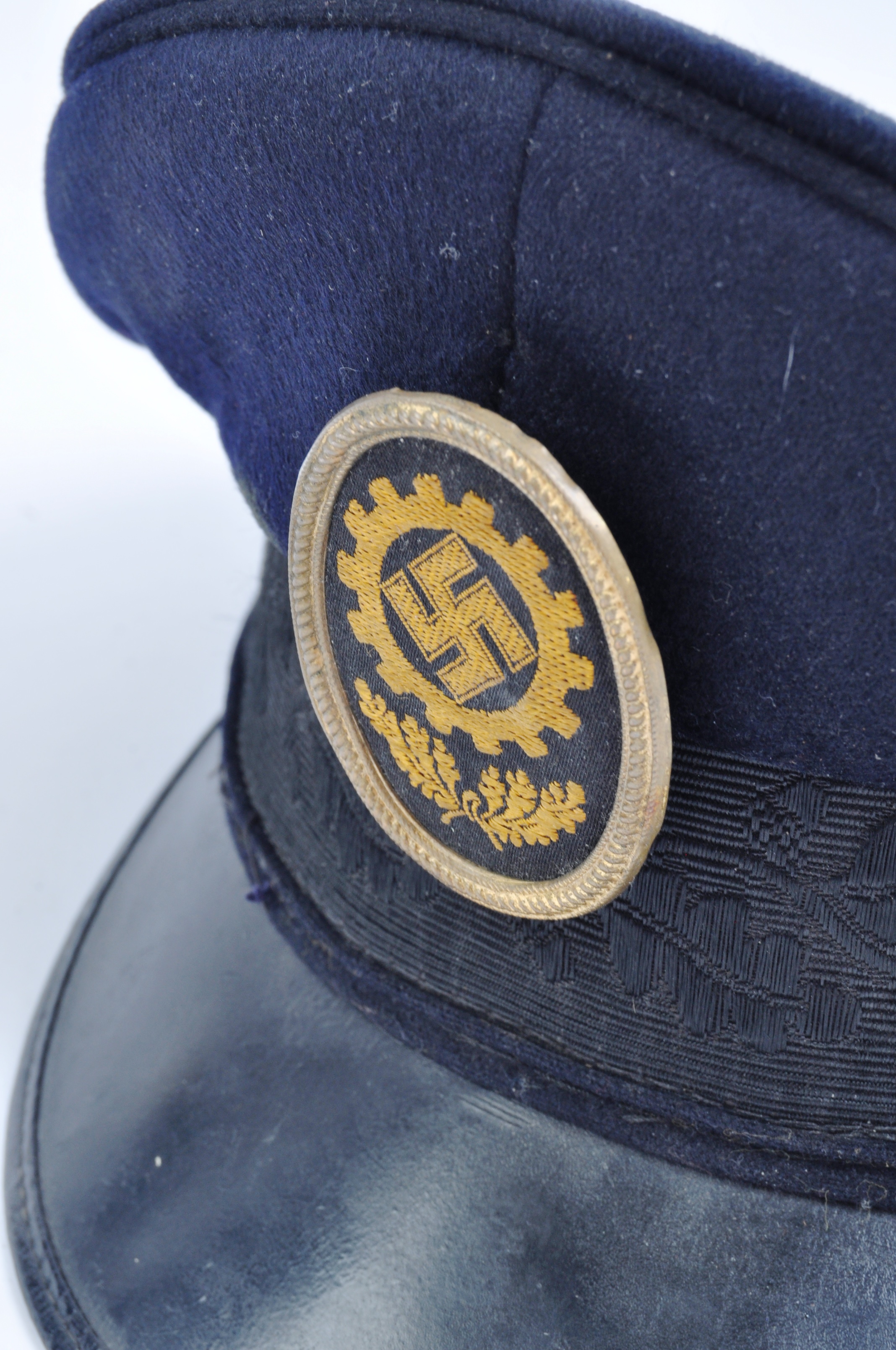 ORIGINAL WWII SECOND WORLD WAR NAZI GERMAN LABOUR FRONT VISOR CAP - Image 2 of 5