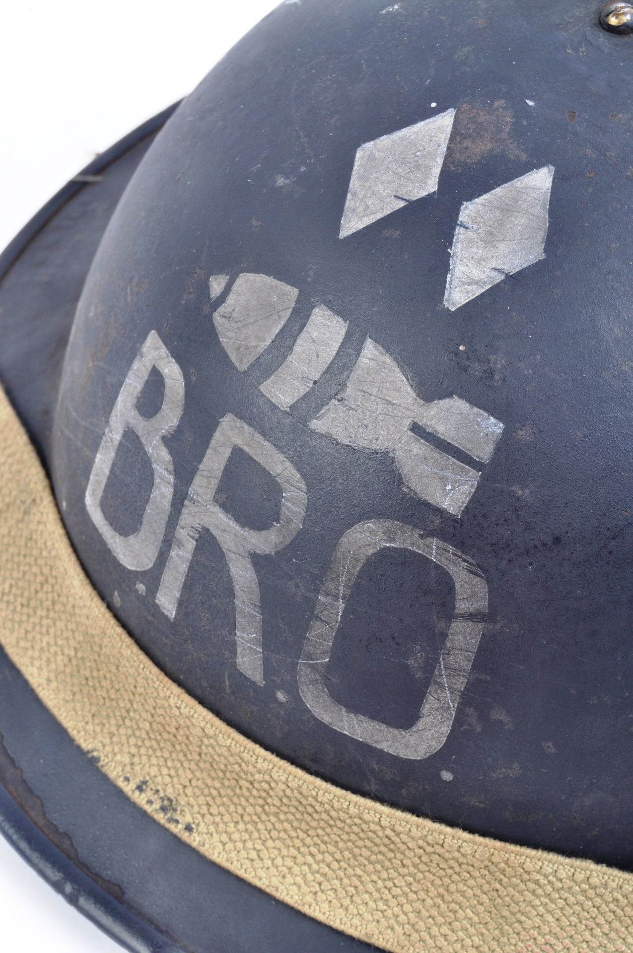 WWII SECOND WORLD WAR 1941 DATED STEEL BRODIE HELMET - Image 3 of 6