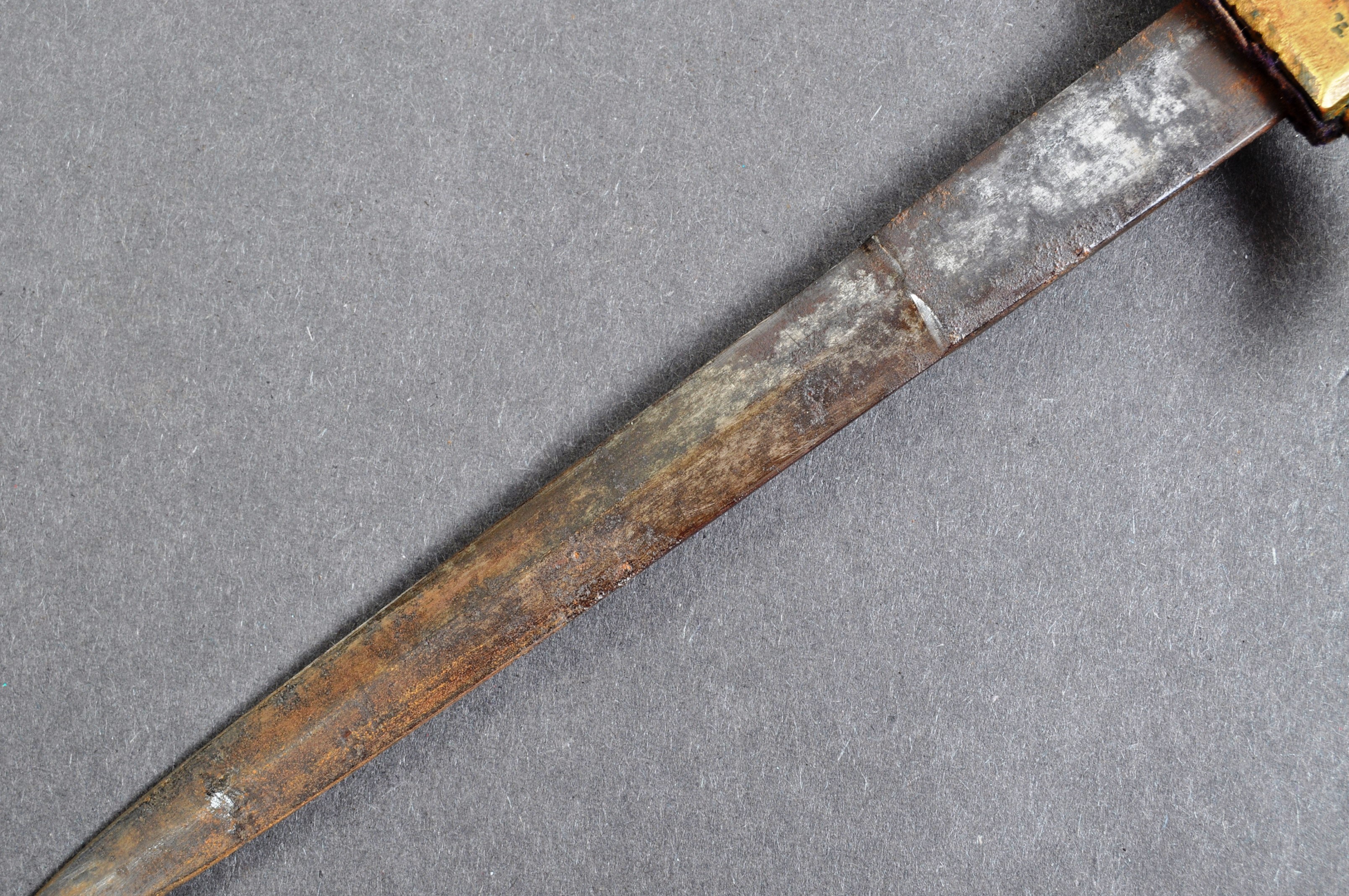 19TH CENTURY ' MEMENTO MORI ' SOUTH EUROPEAN DAGGER - Image 5 of 8