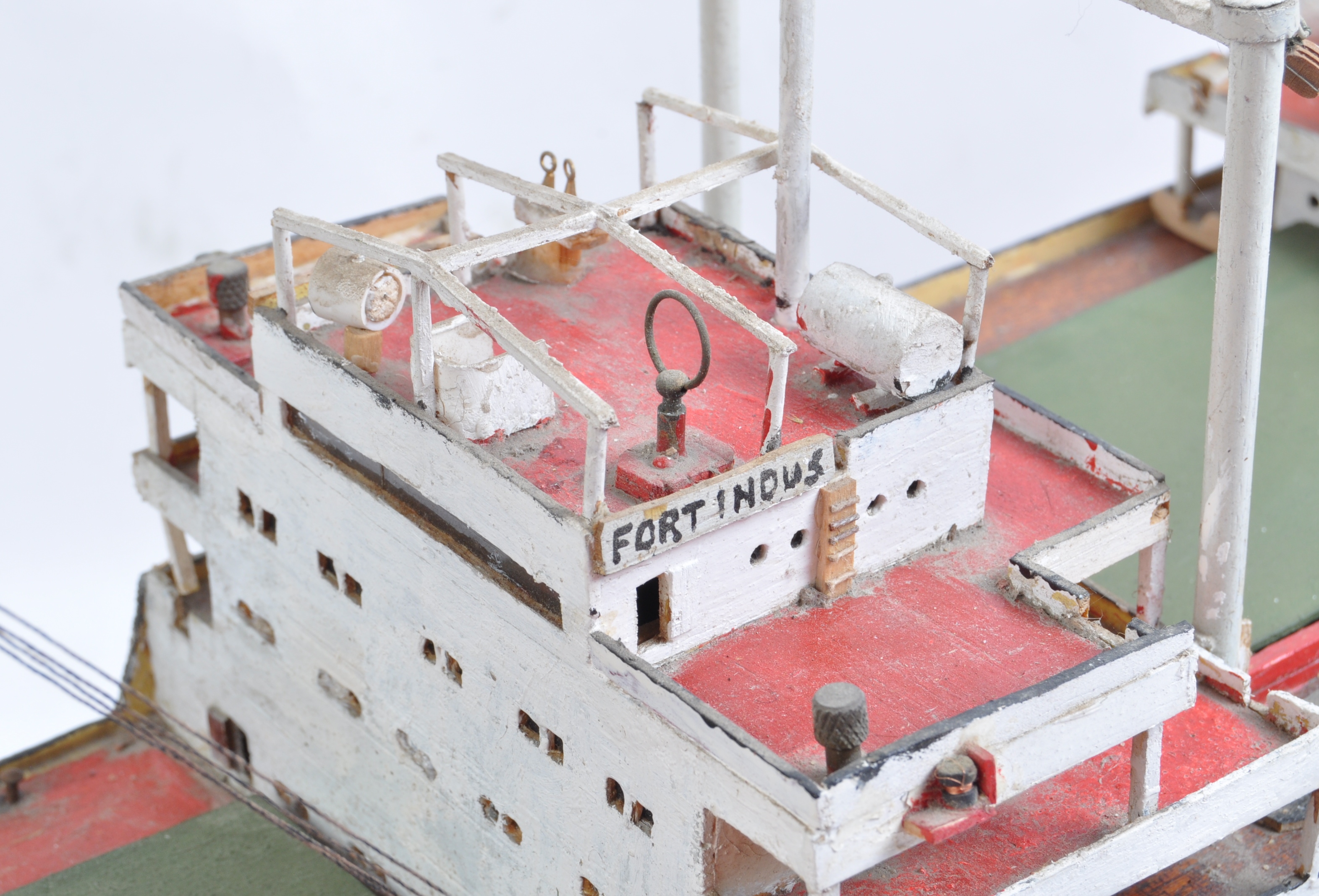 SHIPPING - RADIO CONTROLLED SCALE MODEL ' FORT INDUS ' CARGO SHIP - Image 4 of 11