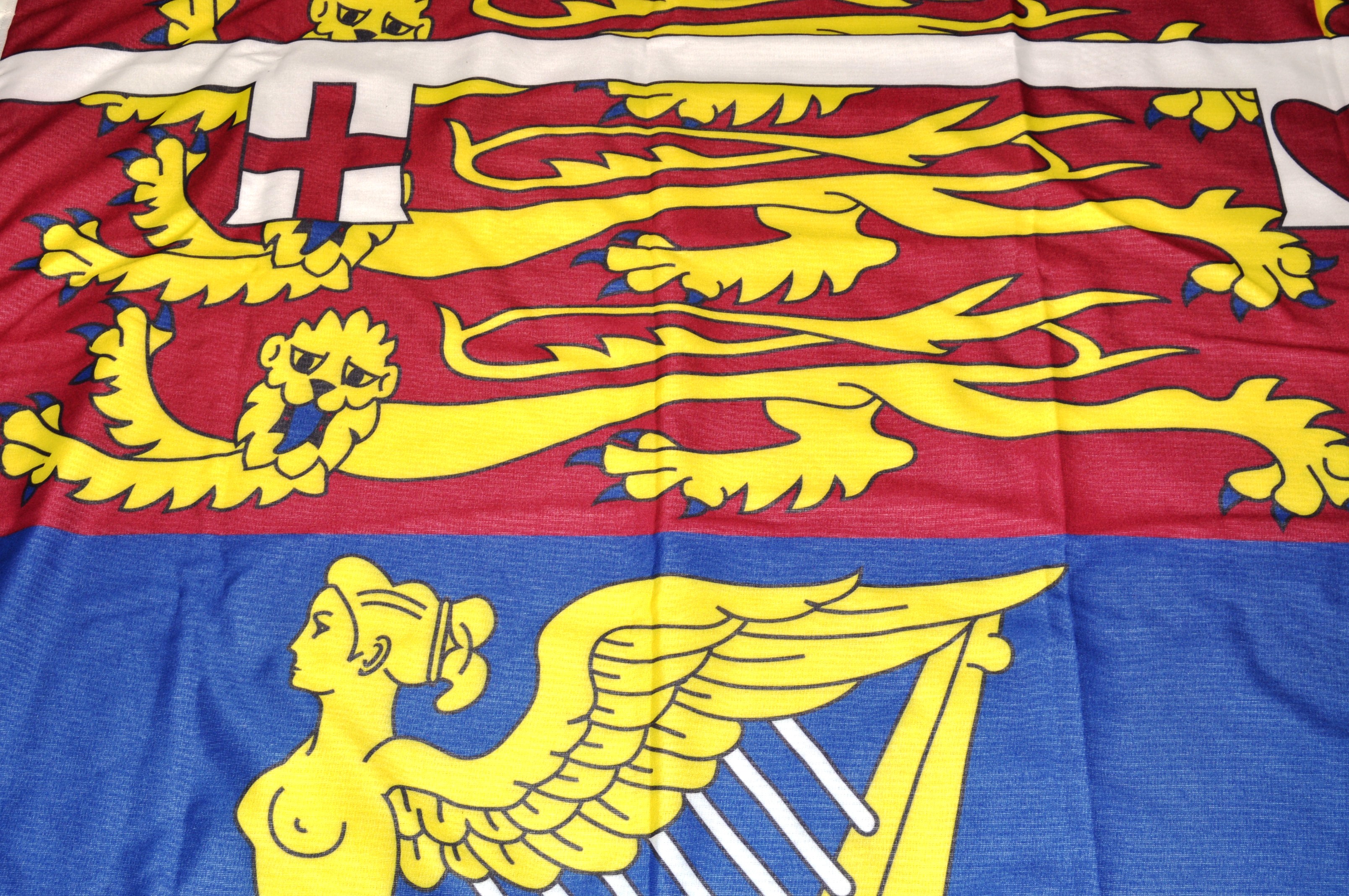 LARGE ROYAL STANDARD OF THE UNITED KINGDOM FLAG - Image 3 of 7