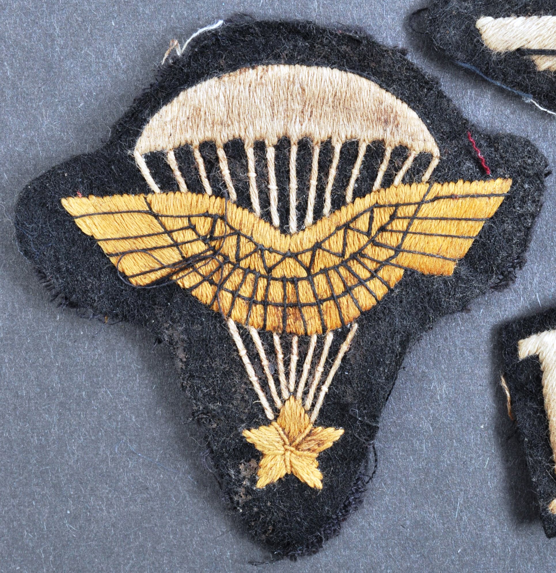 COLLECTION OF WWII SECOND WORLD WAR INTEREST CLOTH PATCHES - Image 3 of 5