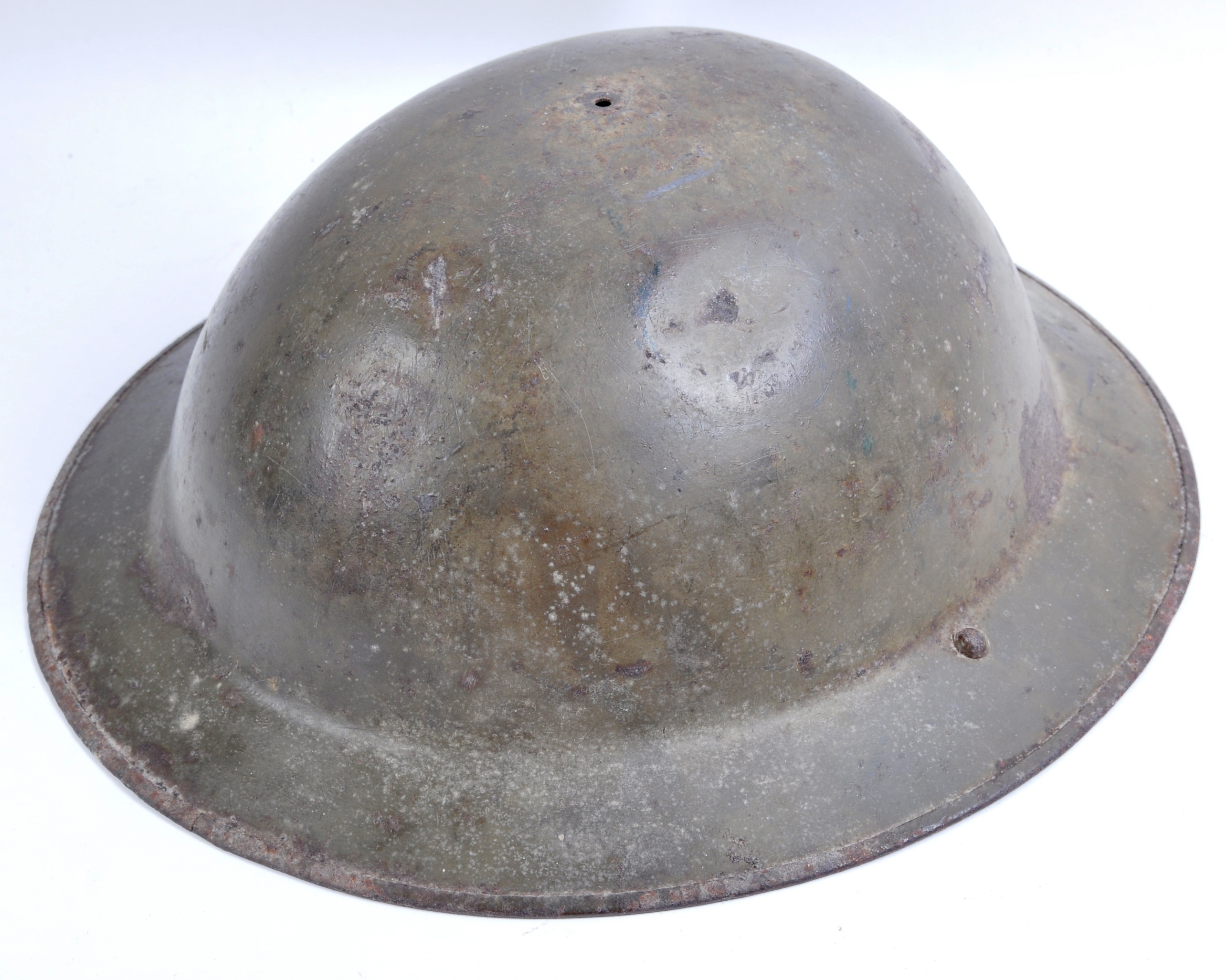 MILITARIA - COLLECTION OF ITEMS - WW2 BRODIE HELMET, SAM BROWNE BELT ETC - Image 5 of 10