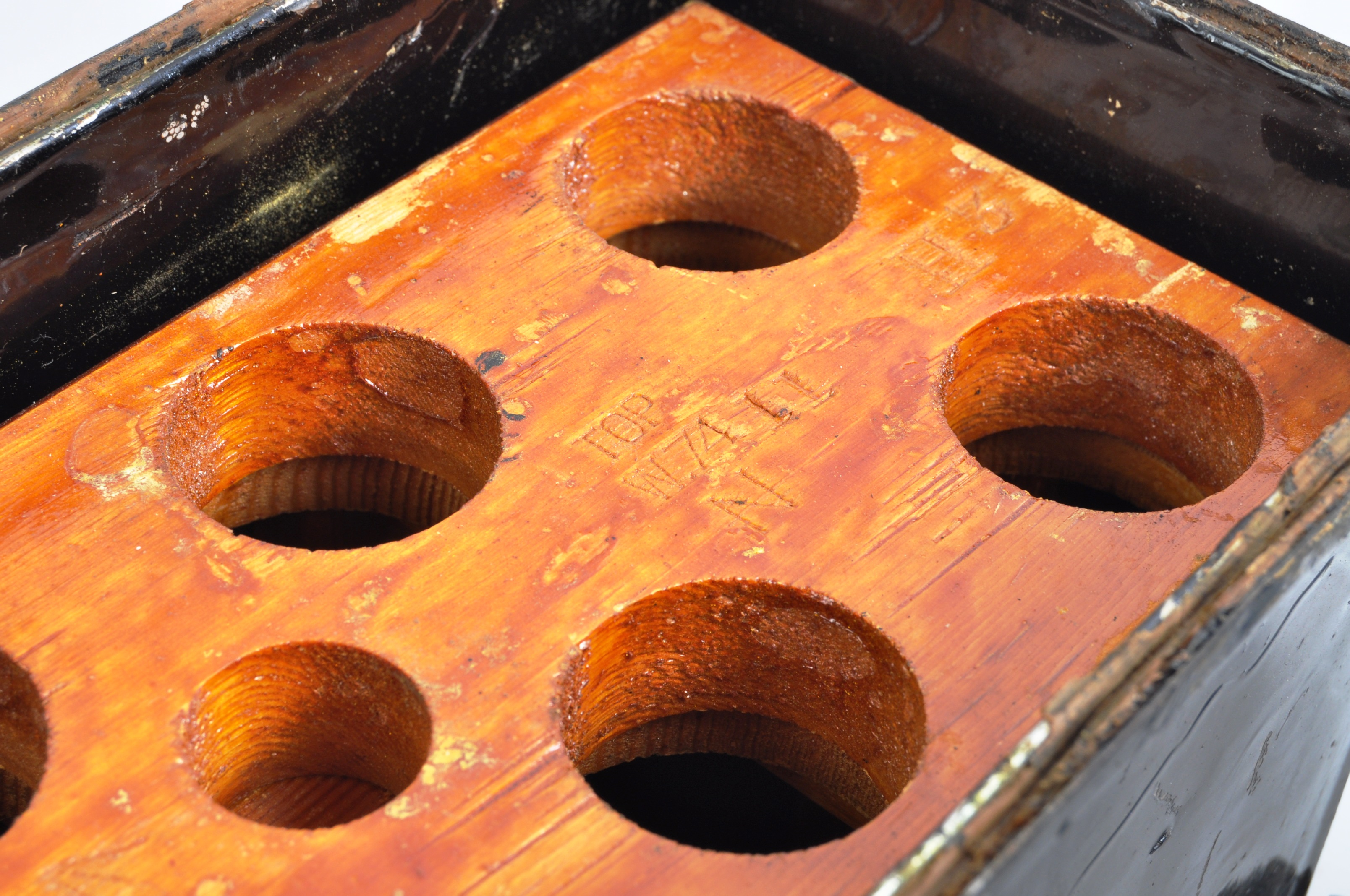 TWO ORIGINAL WWII SECOND WORLD ROYAL NAVY AMMUNITION BOXES - Image 3 of 6