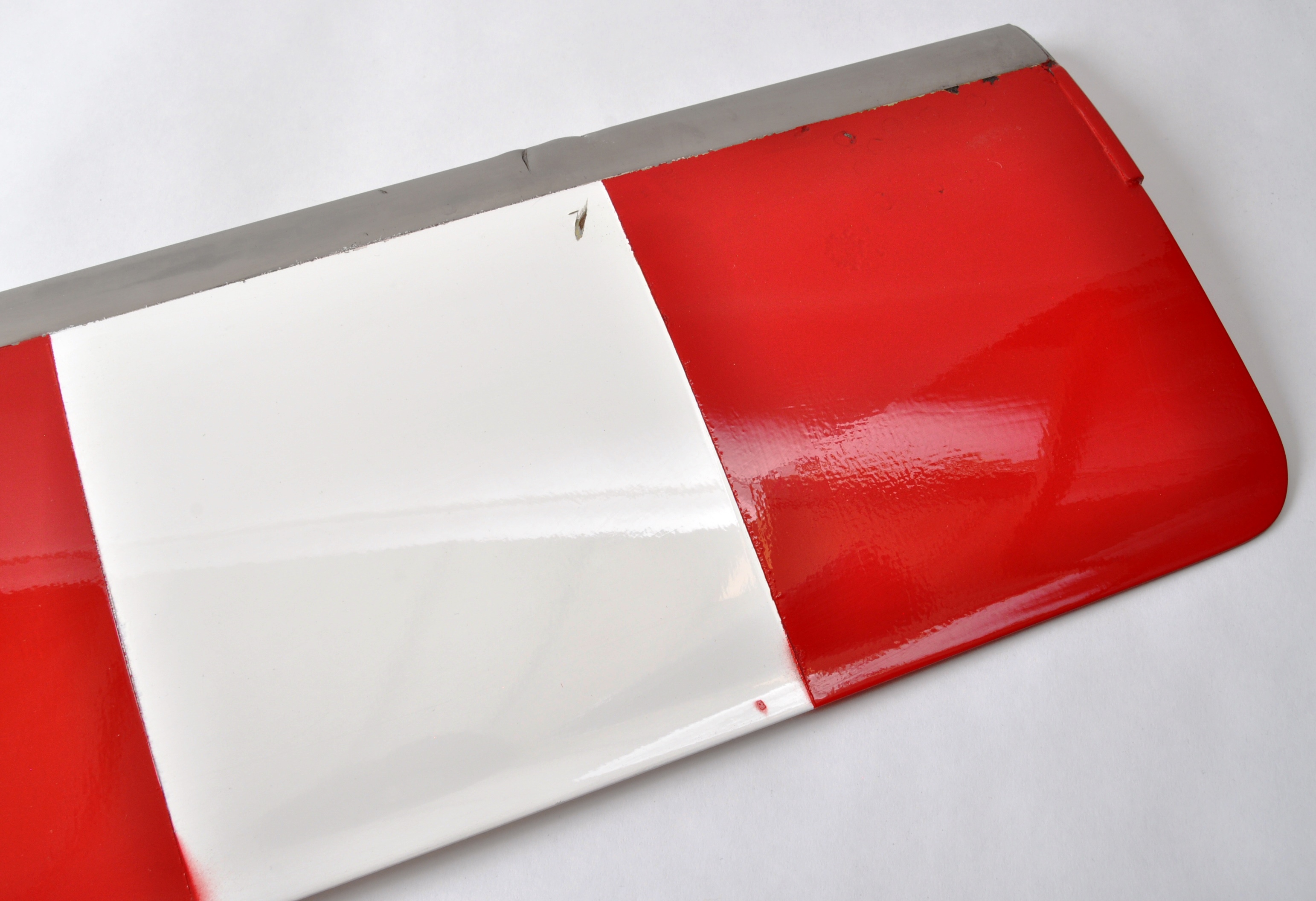 ORIGINAL AUGUSTAWESTLAND WILDCAT HELICOPTER TAIL ROTOR BLADE - Image 4 of 9