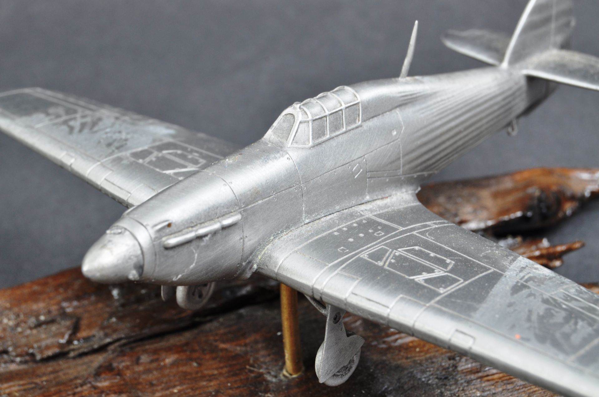 WWII SECOND WORLD WAR SPITFIRE DESKTOP MODEL - Image 3 of 7