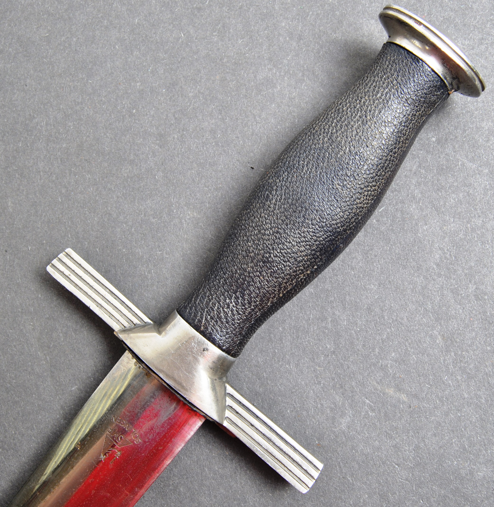 WWII SECOND WORLD WAR GERMAN AIR PROTECTION SERVICE DAGGER - Image 8 of 11