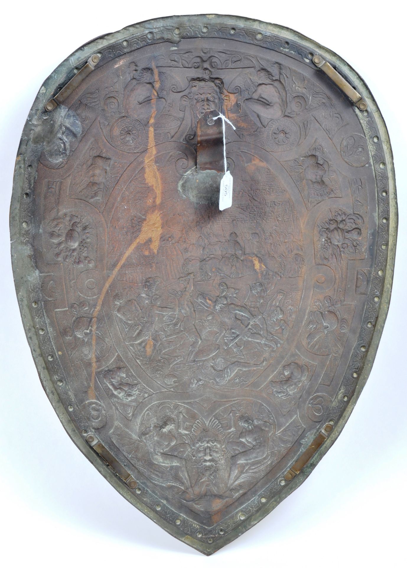 19TH CENTURY DECORATIVE COPPER SHIELD RELATING TO HENRY II - Image 6 of 8