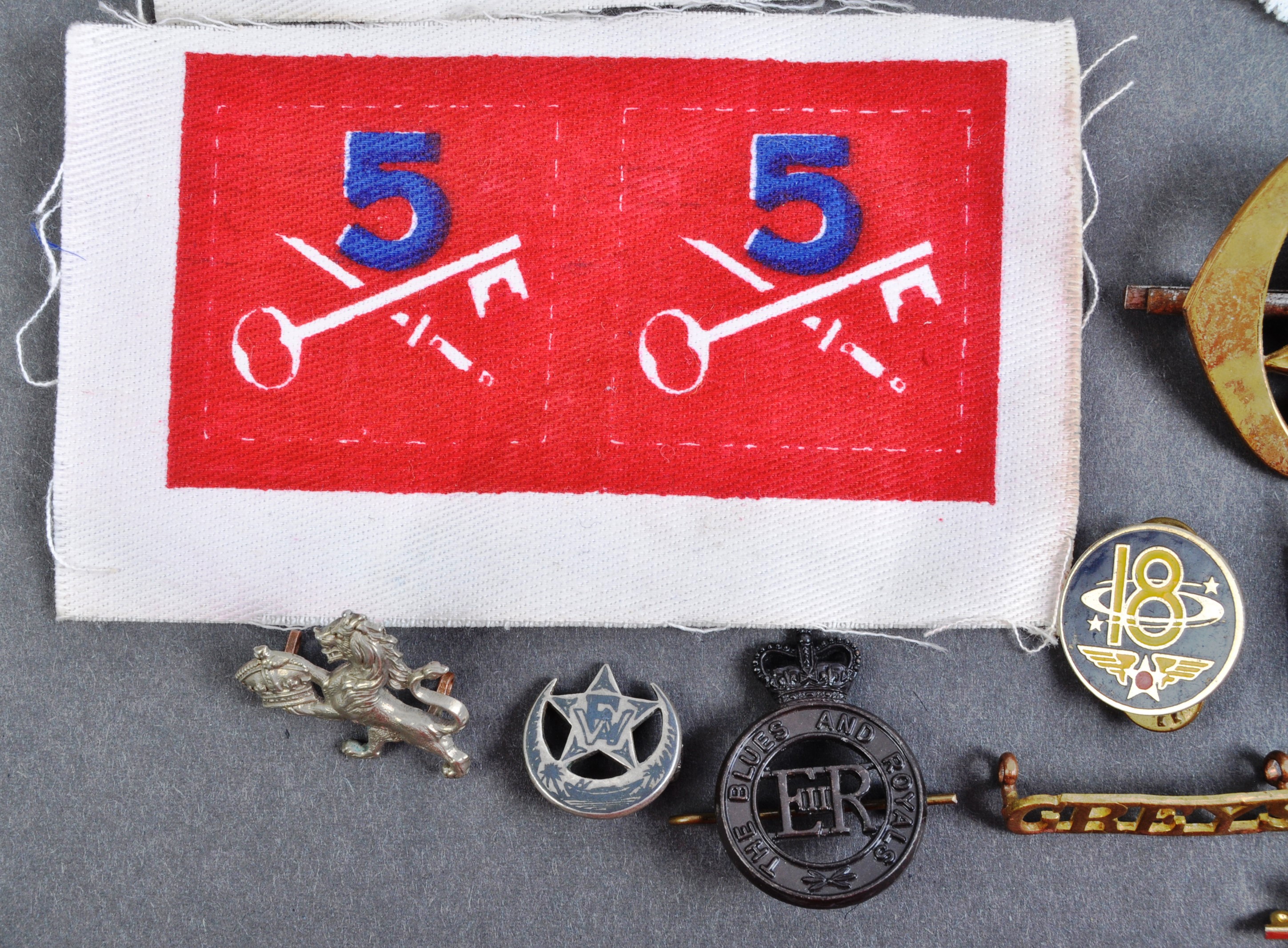 COLLECTION OF ASSORTED WWII PERIOD BADGES & CLOTH PATCHES - Image 7 of 8