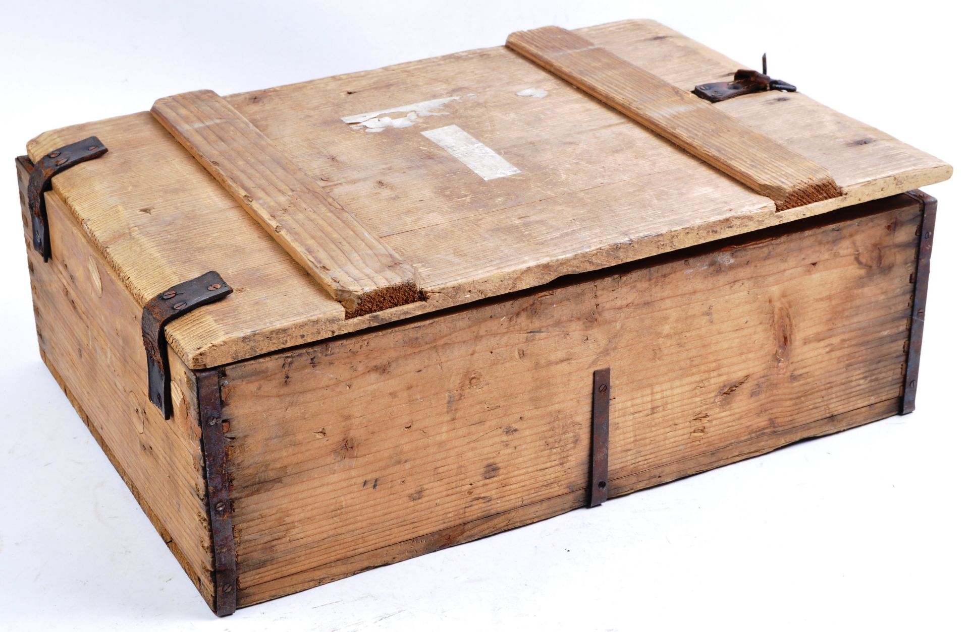 LARGE WWII SECOND WORLD WAR THIRD REICH NAZI GERMAN AMMO BOX - Image 9 of 9