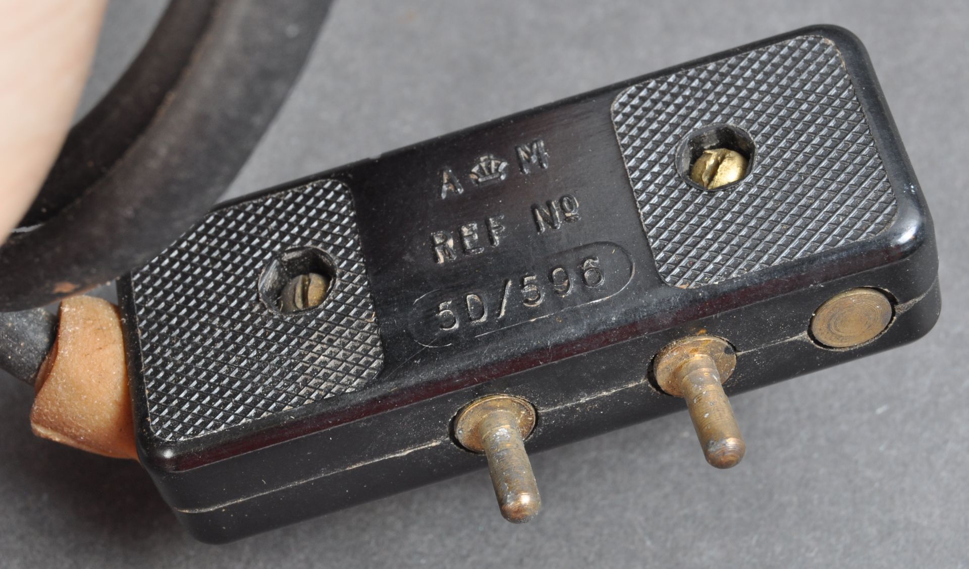 DAMBUSTERS - RARE SIGNED ORIGINAL RAF BOMB RELEASE SWITCH - Image 3 of 4