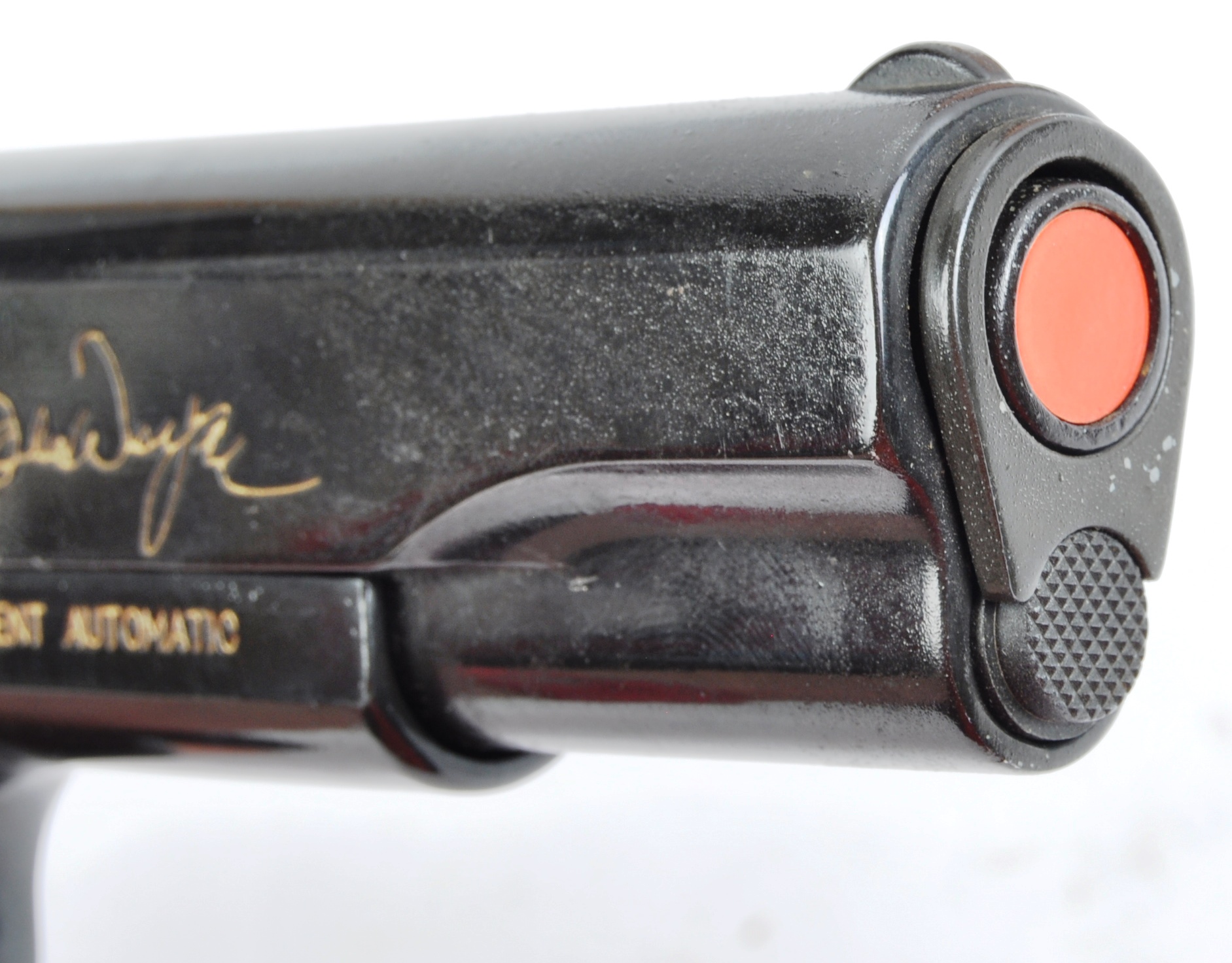 JOHN WAYNE COMMEMORATIVE REPLICA .45 AUTOMATIC HAND GUN - Image 10 of 11