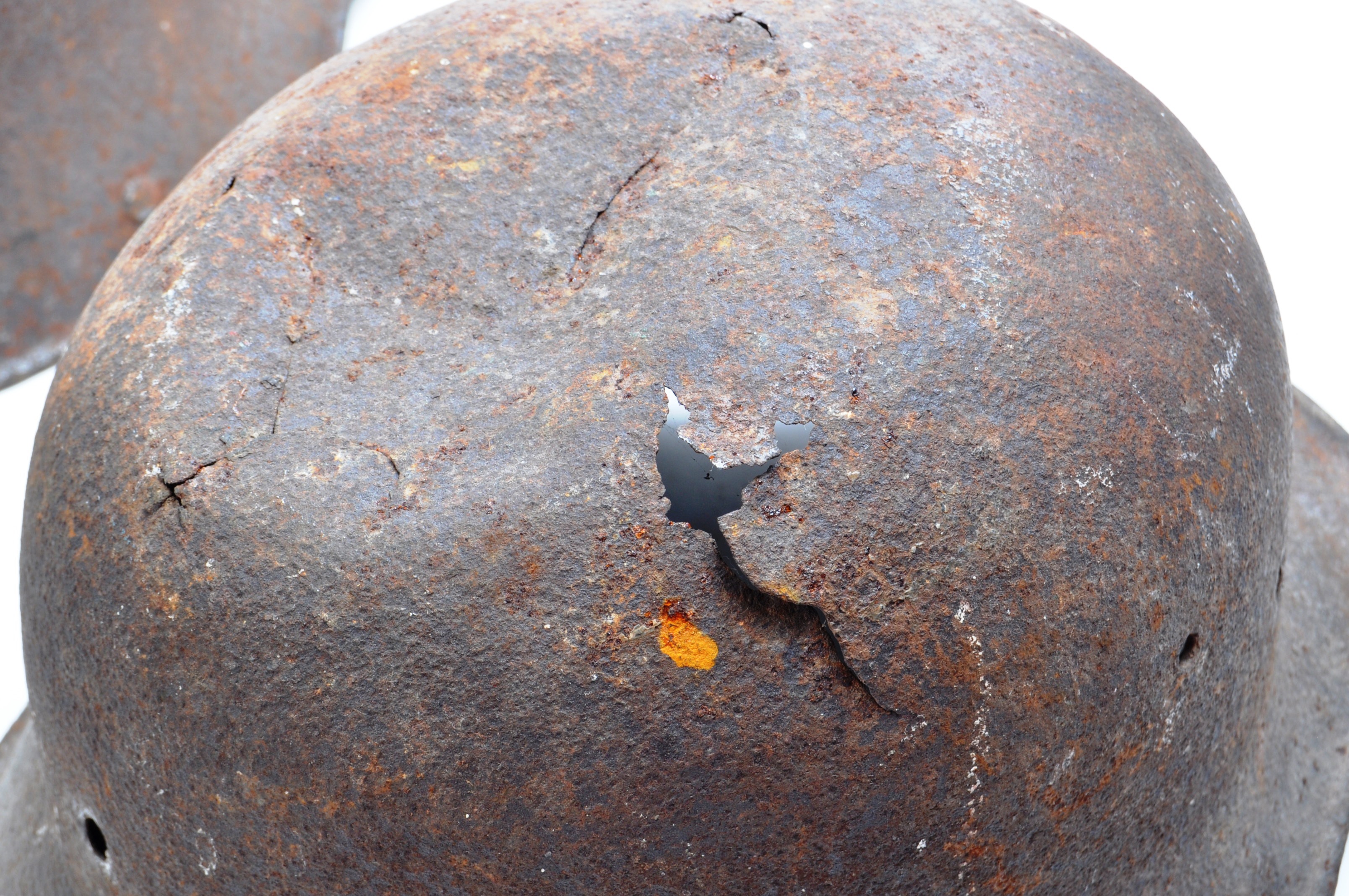 WWI FIRST WORLD WAR RELIC HELMETS - BRITISH & GERMAN - Image 8 of 11