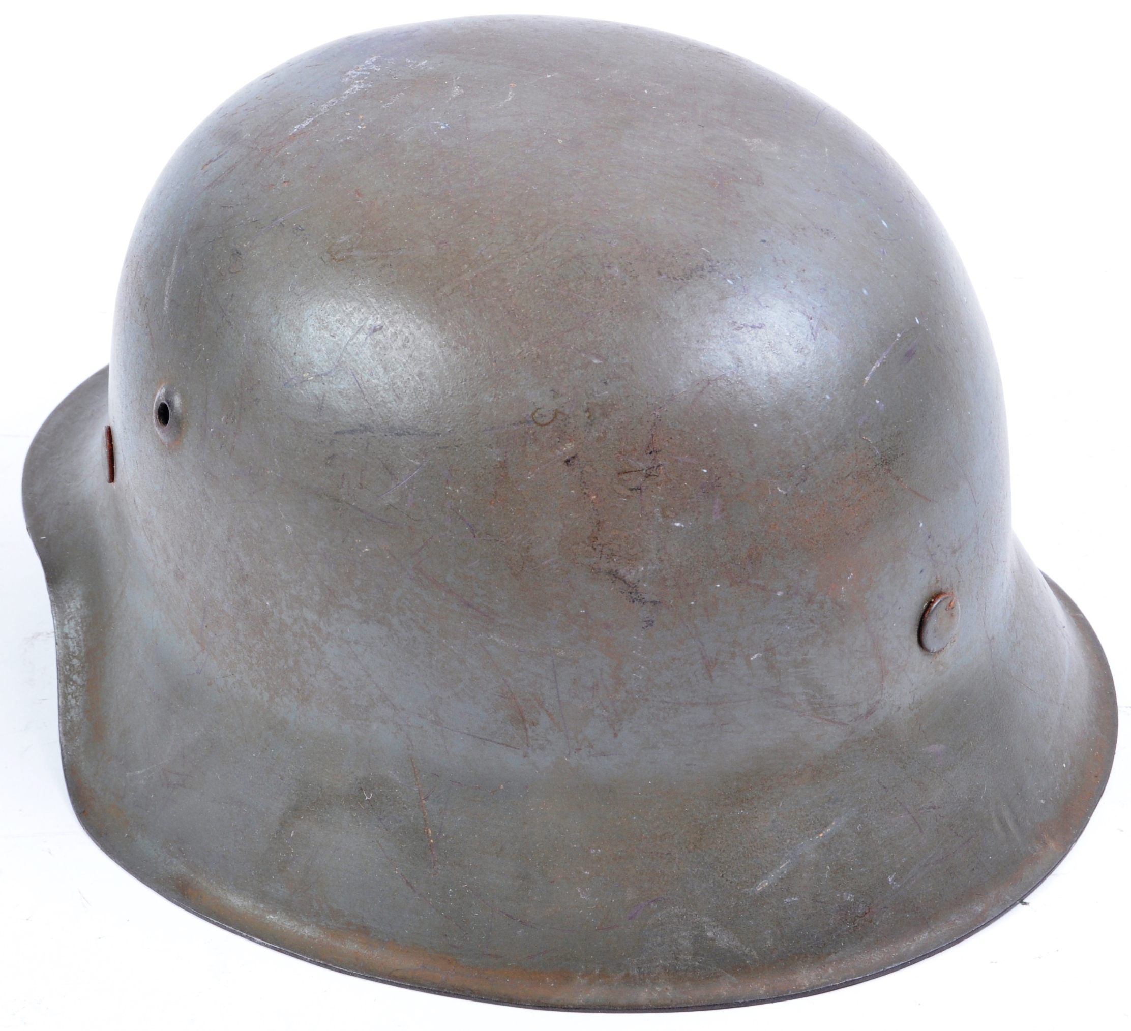 ORIGINAL WWII SECOND WORLD WAR GERMAN M42 STEEL COMBAT HELMET - Image 3 of 6