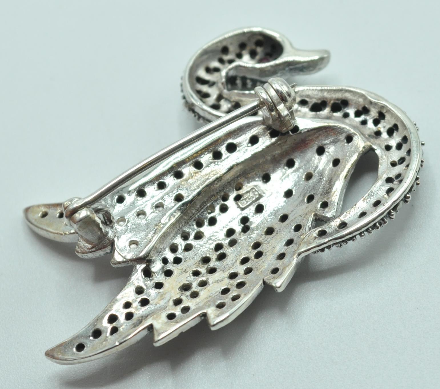 STAMPED 925 SILVER LADIES SWAN BROOCH SET WITH MARCASITES. - Image 3 of 4