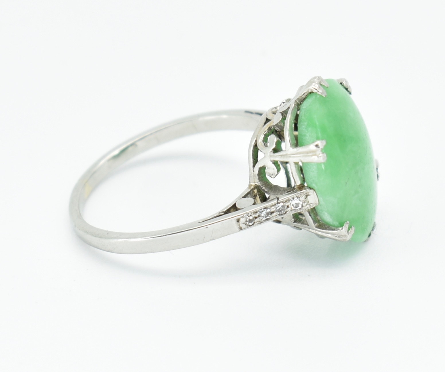 PLATINUM JADE & DIAMOND RING - Image 4 of 7