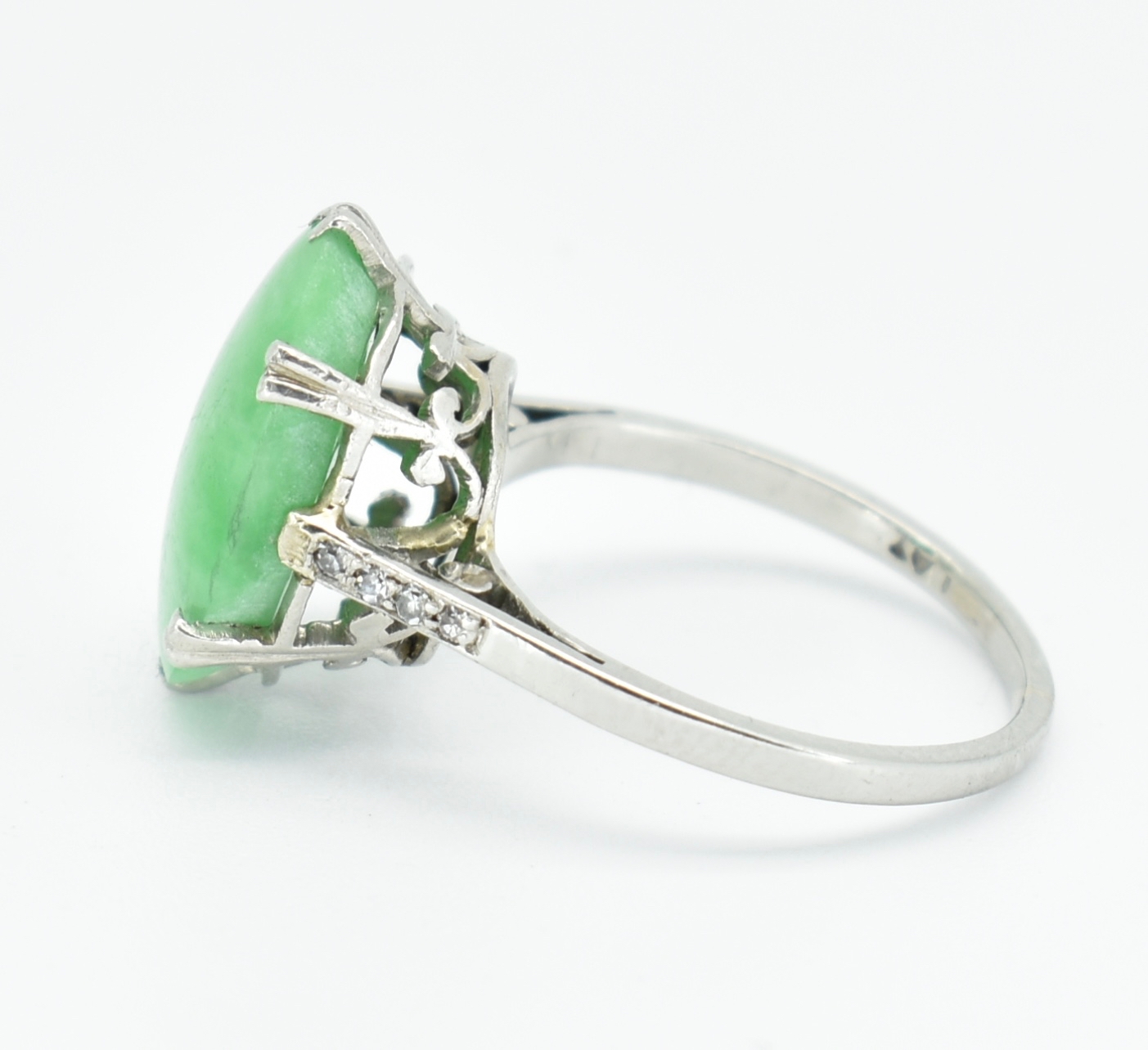 PLATINUM JADE & DIAMOND RING - Image 7 of 7