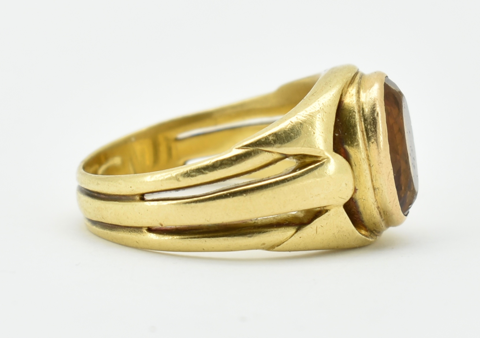 A FRENCH ART NOUVEAU 18CT GOLD AND CITRINE RING - Image 2 of 6