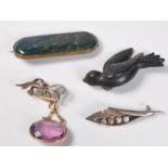 GROUP OF ANTIQUE & 20TH CENTURY BROOCHES