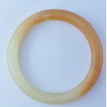 20TH CENTURY CHINESE ORIENTAL TWO TONE JADE BANGLE