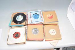 LARGE COLLECTION OF VINTAGE VINYL 45RPM 7" SINGLES