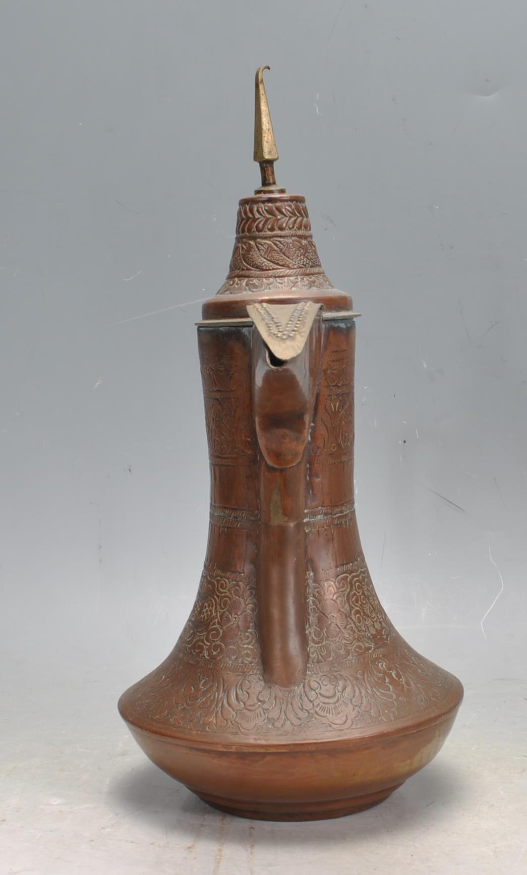 19TH CENTURY TURKISH/ ISLAMIC COPPER DALLAH COFFEE POT - Image 2 of 7