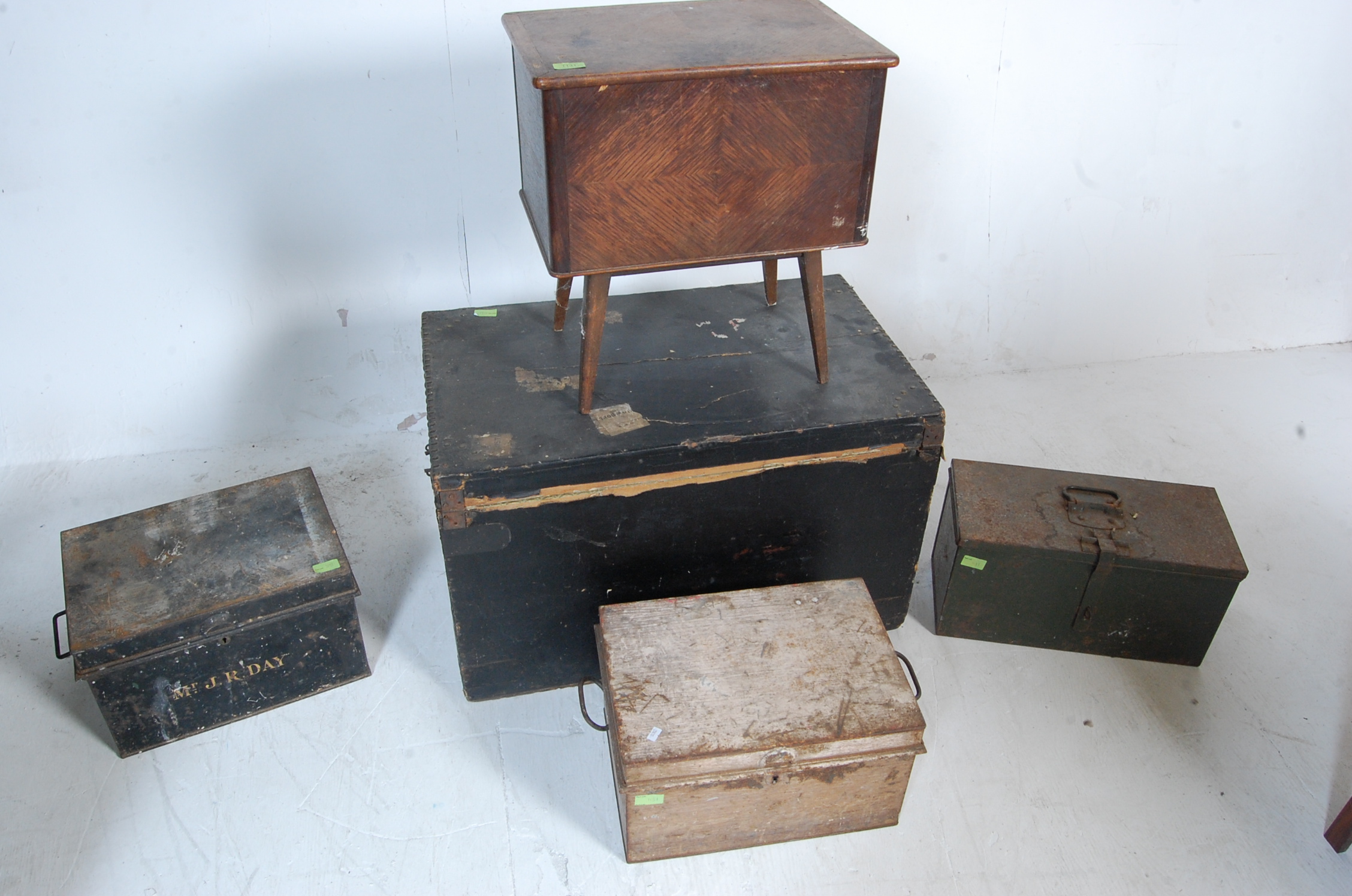 VINTAGE RETRO OAK SEWING BOX AND STRONG BOXES - Image 2 of 8