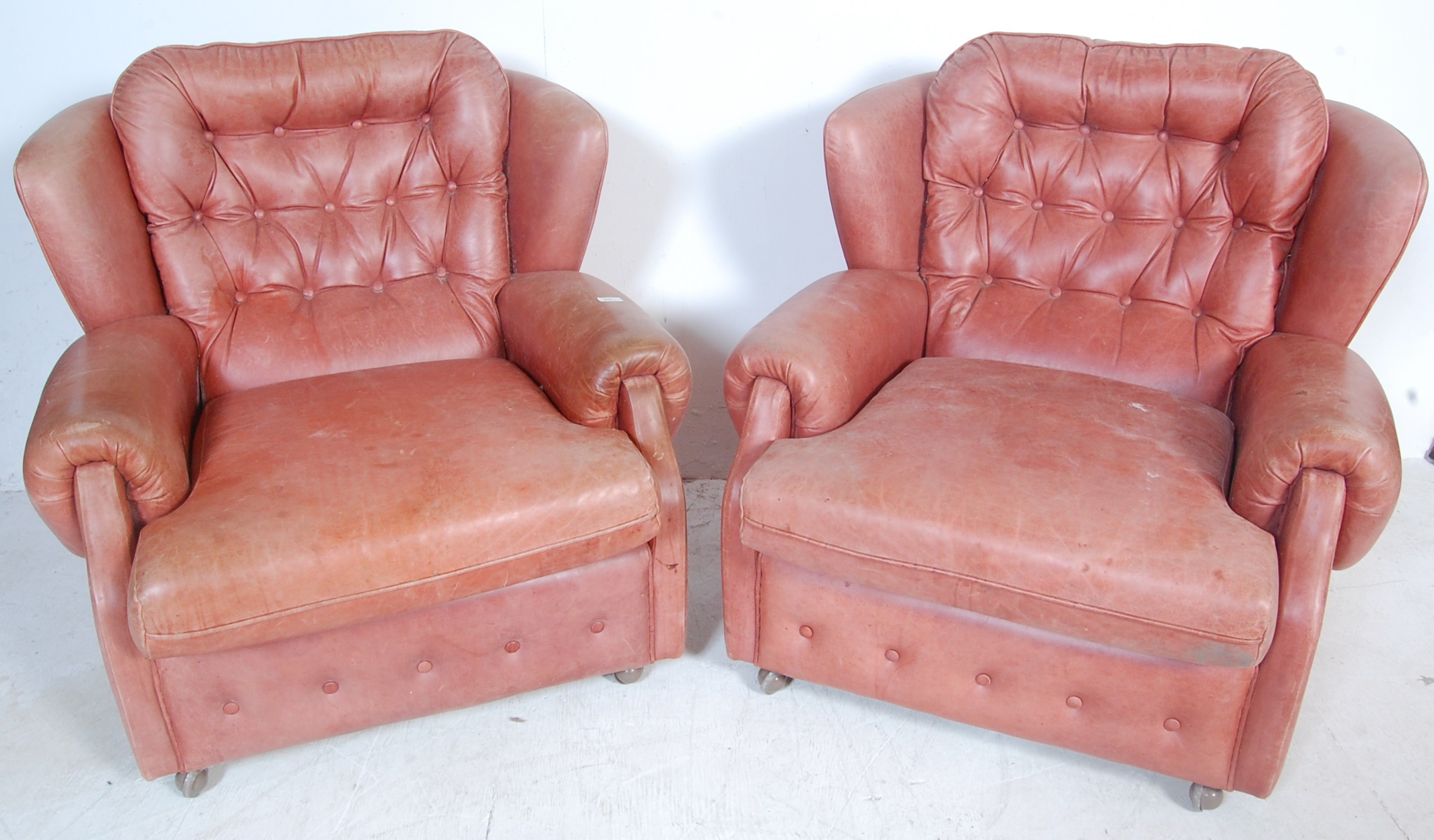 PAIR OF RETRO VINTAGE CHESTERFIELD CLUB CHAIRS - Image 2 of 10