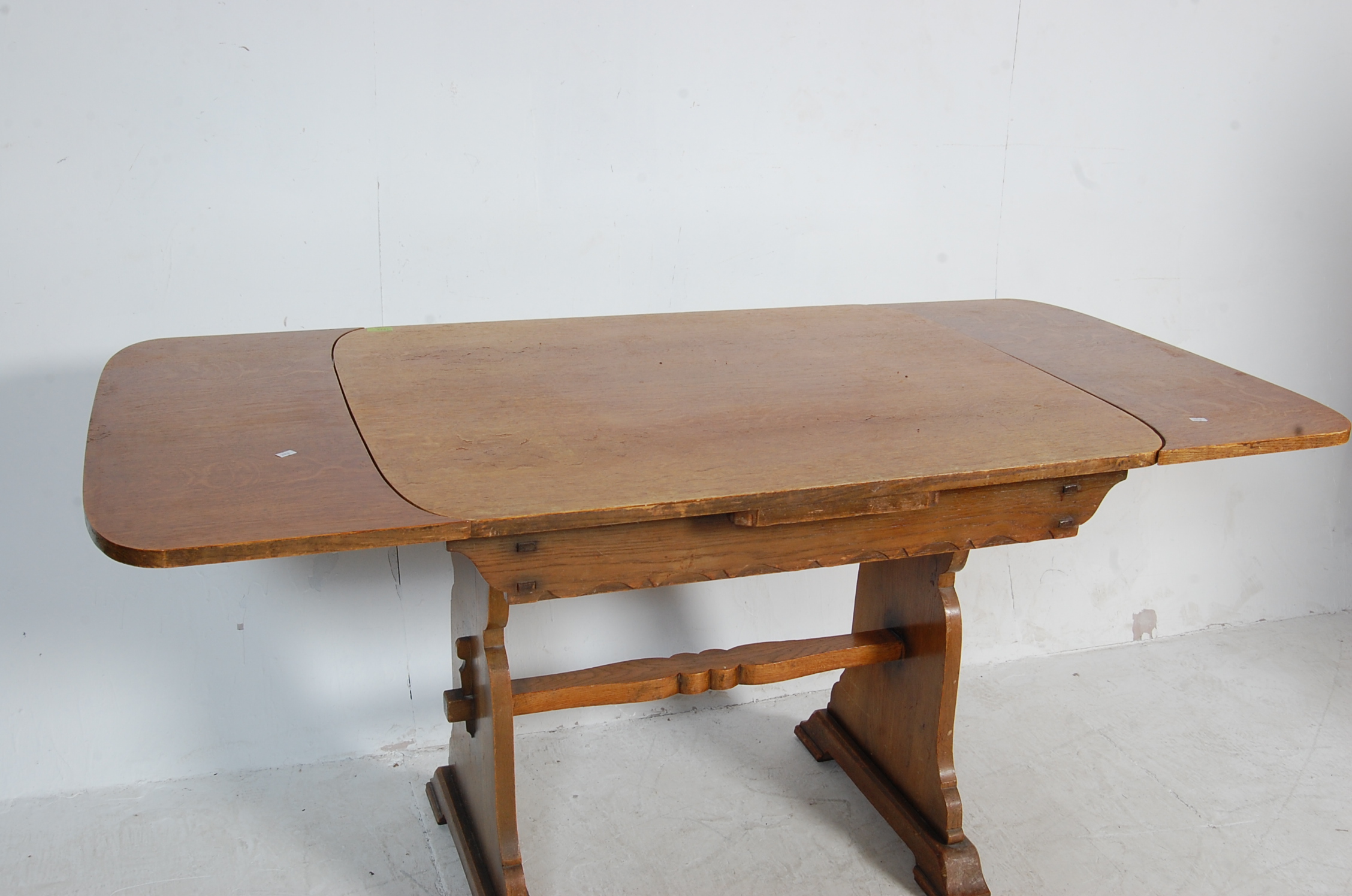 1940’S OAK EXTENDING DRAW LEAF DINING TABLE - Image 5 of 5