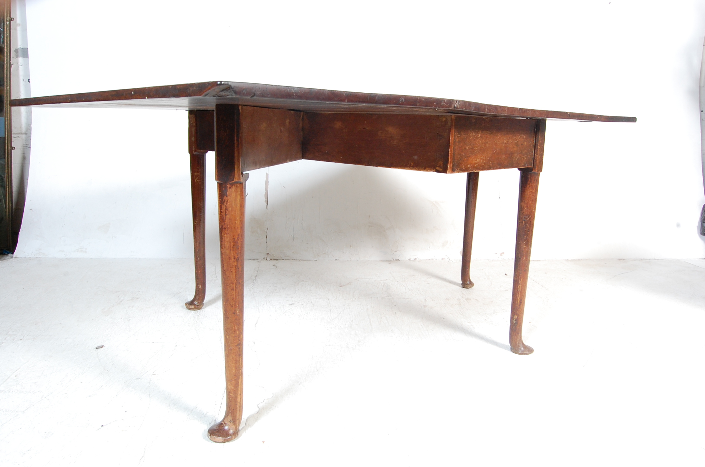 ANTIQUE GEORGE III MAHOGANY DROP LEAF DINING TABLE - Image 5 of 5