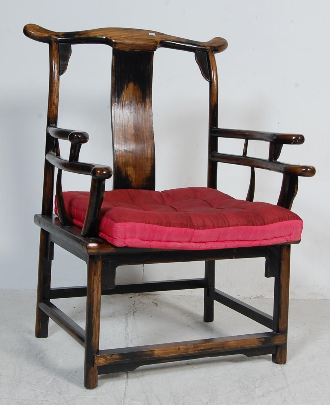 20TH CENTURY CHINESE HARDWOOD HORSESHOE CHAIR