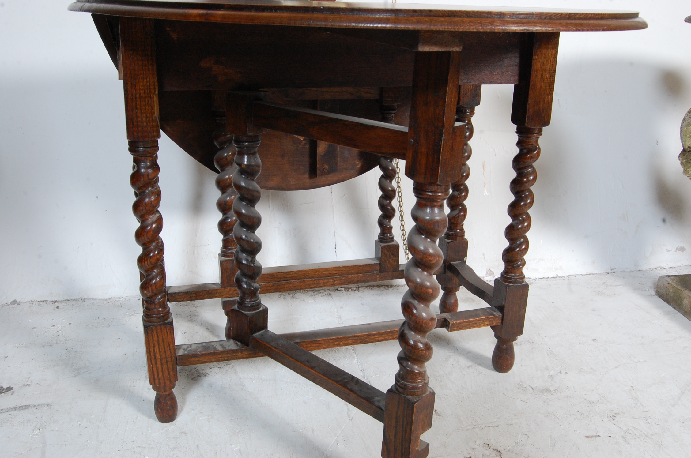 1940’S OAK DROP LEAF DINING TABLE AND OVAL WALL MIRROR - Image 5 of 6