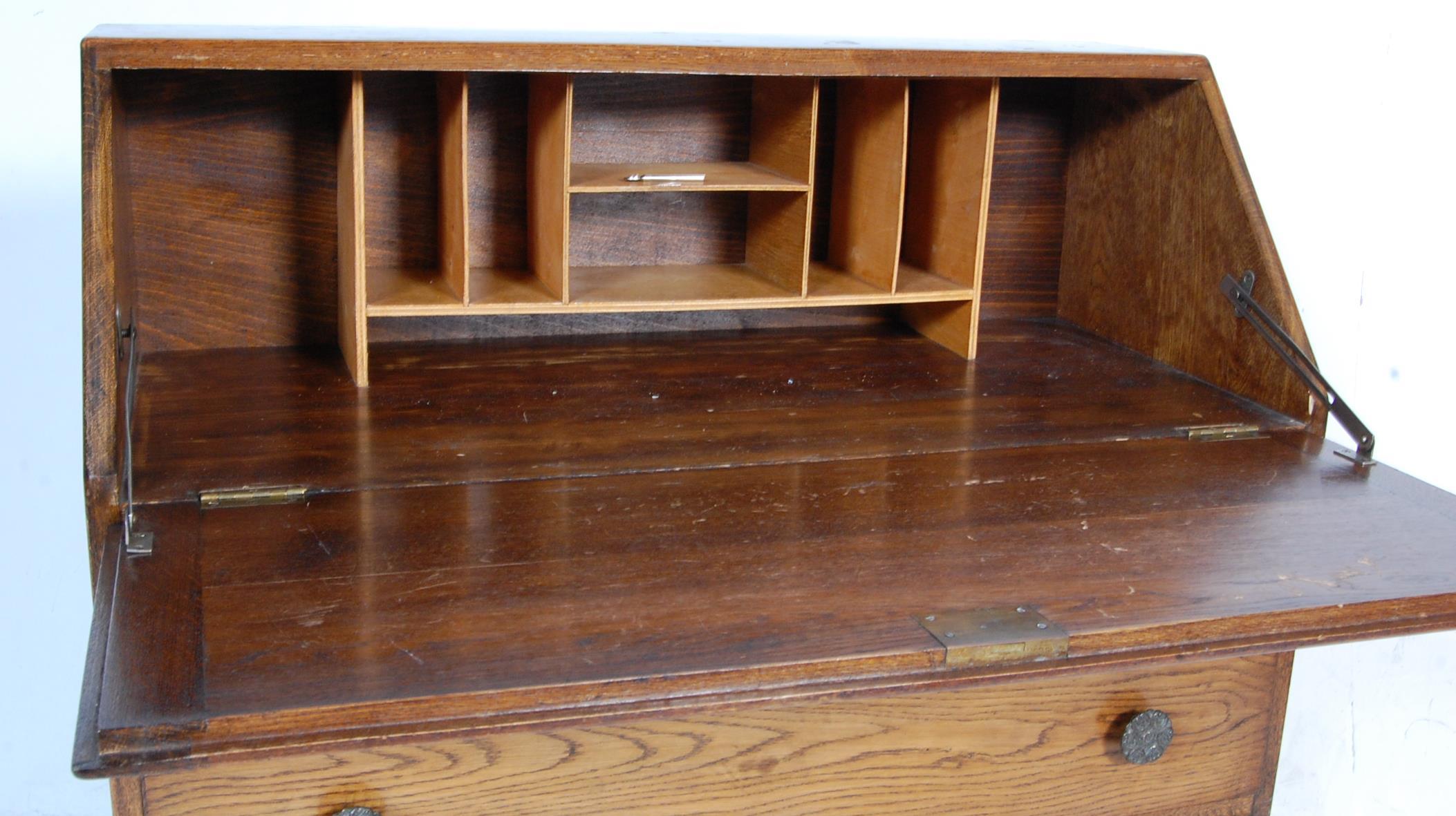 ANTIQUE VICTORIAN STYLE OAK BUREAU - Image 3 of 6