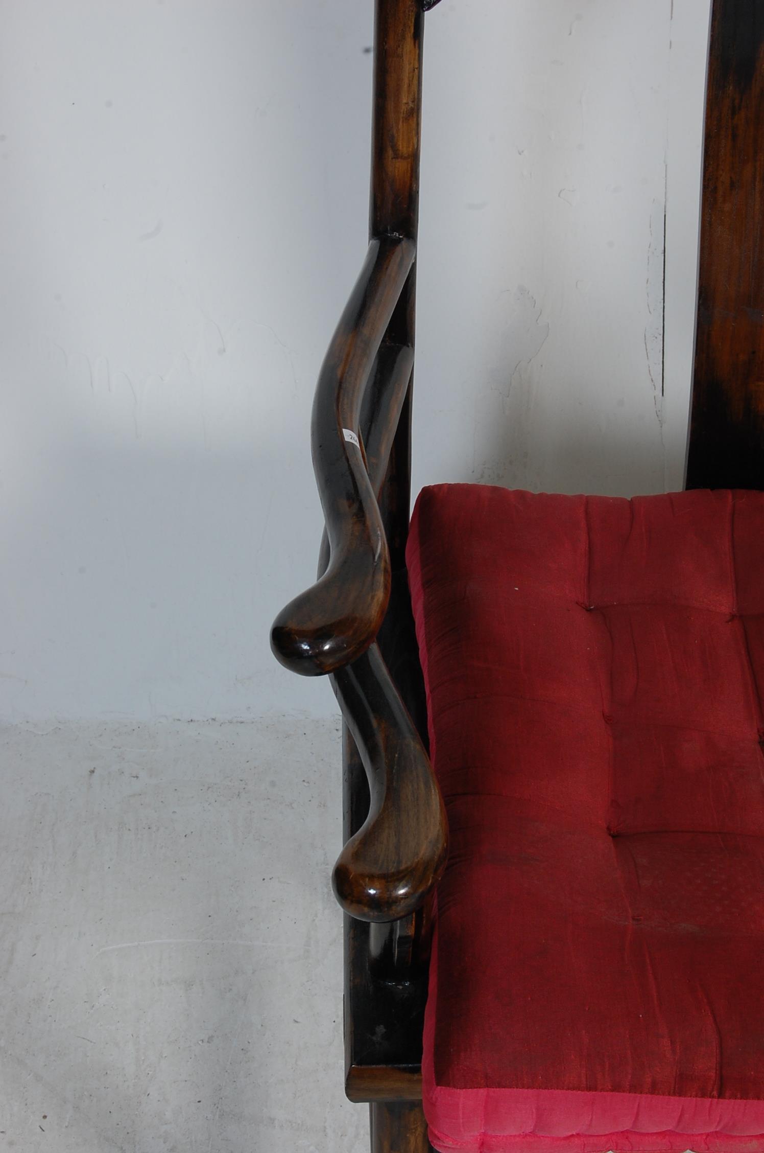 20TH CENTURY CHINESE HARDWOOD HORSESHOE CHAIR - Image 4 of 7