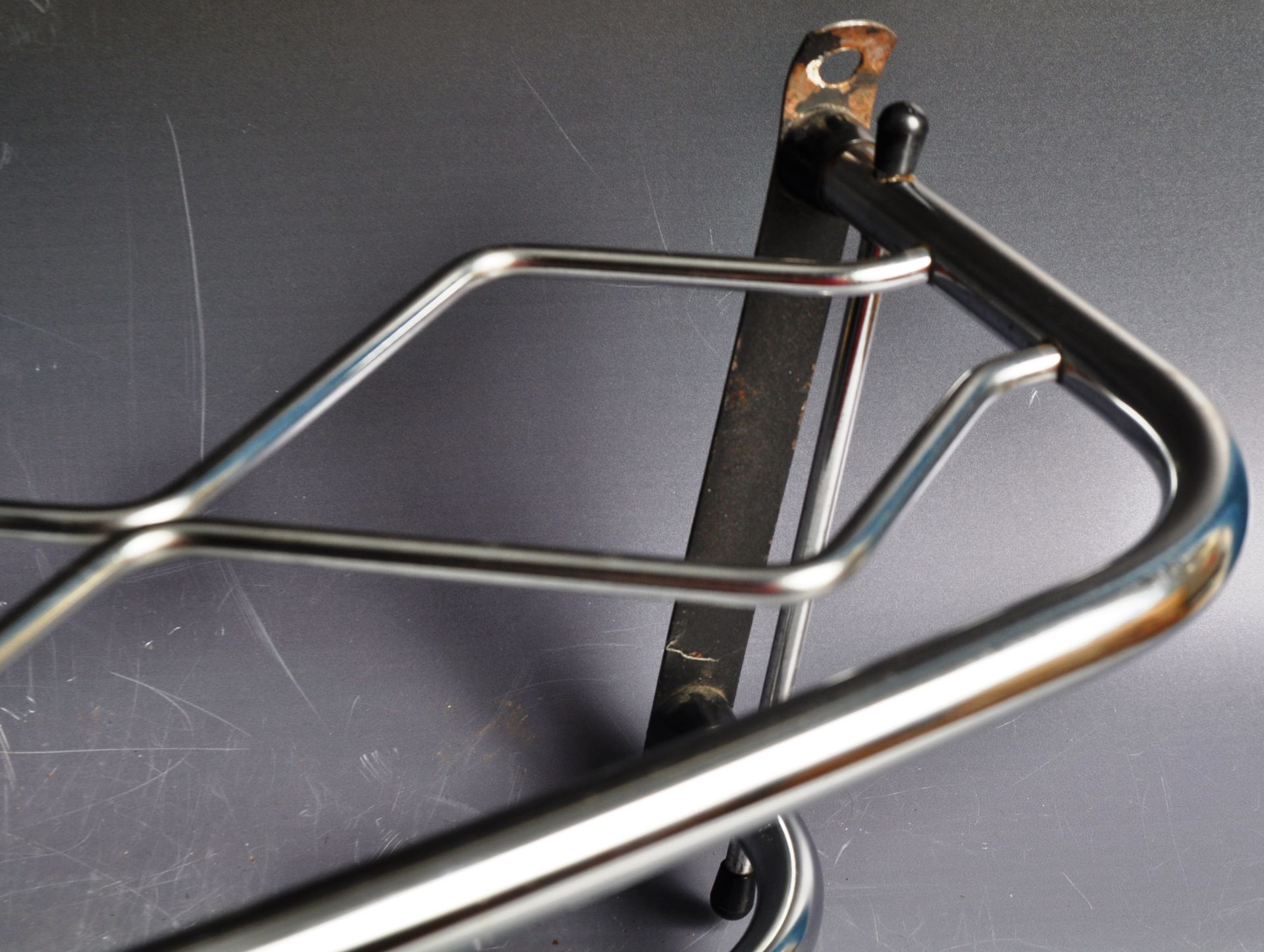 RETRO VINTAGE CHROME SET OF COAT HOOKS WITH LUGGAGE RACK - Image 3 of 6