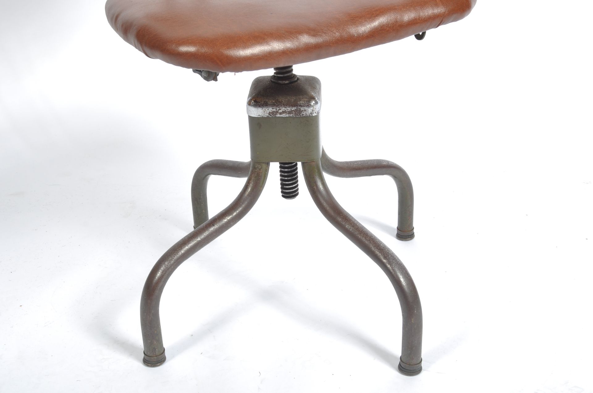 EVERTAUT - VINTAGE INDUSTRIAL MACHINISTS ADJUSTABLE CHAIR - Image 5 of 5