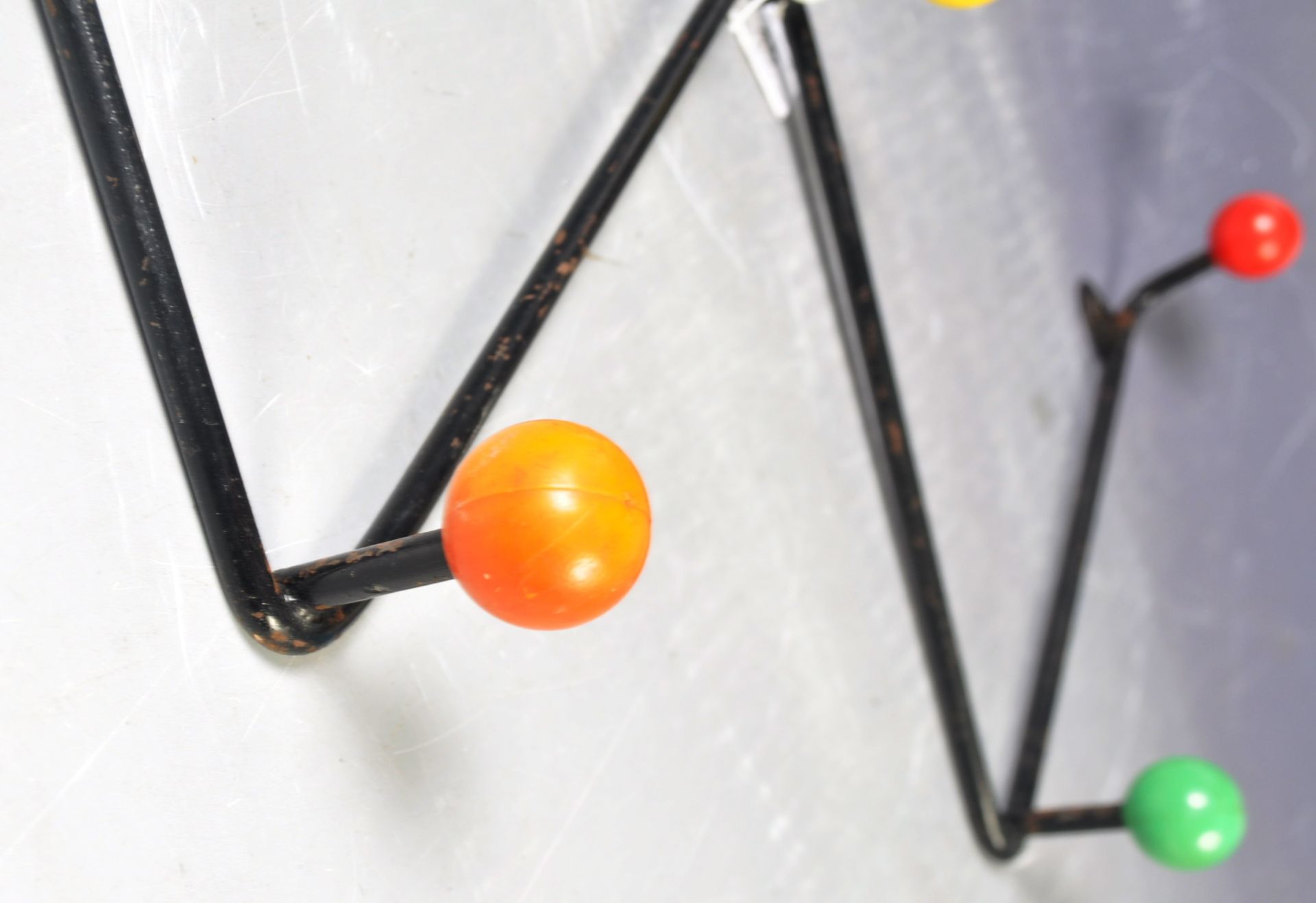 SET OF RETRO VINTAGE SPUTNIK ATOMIC COAT HOOK RACK - Image 3 of 4