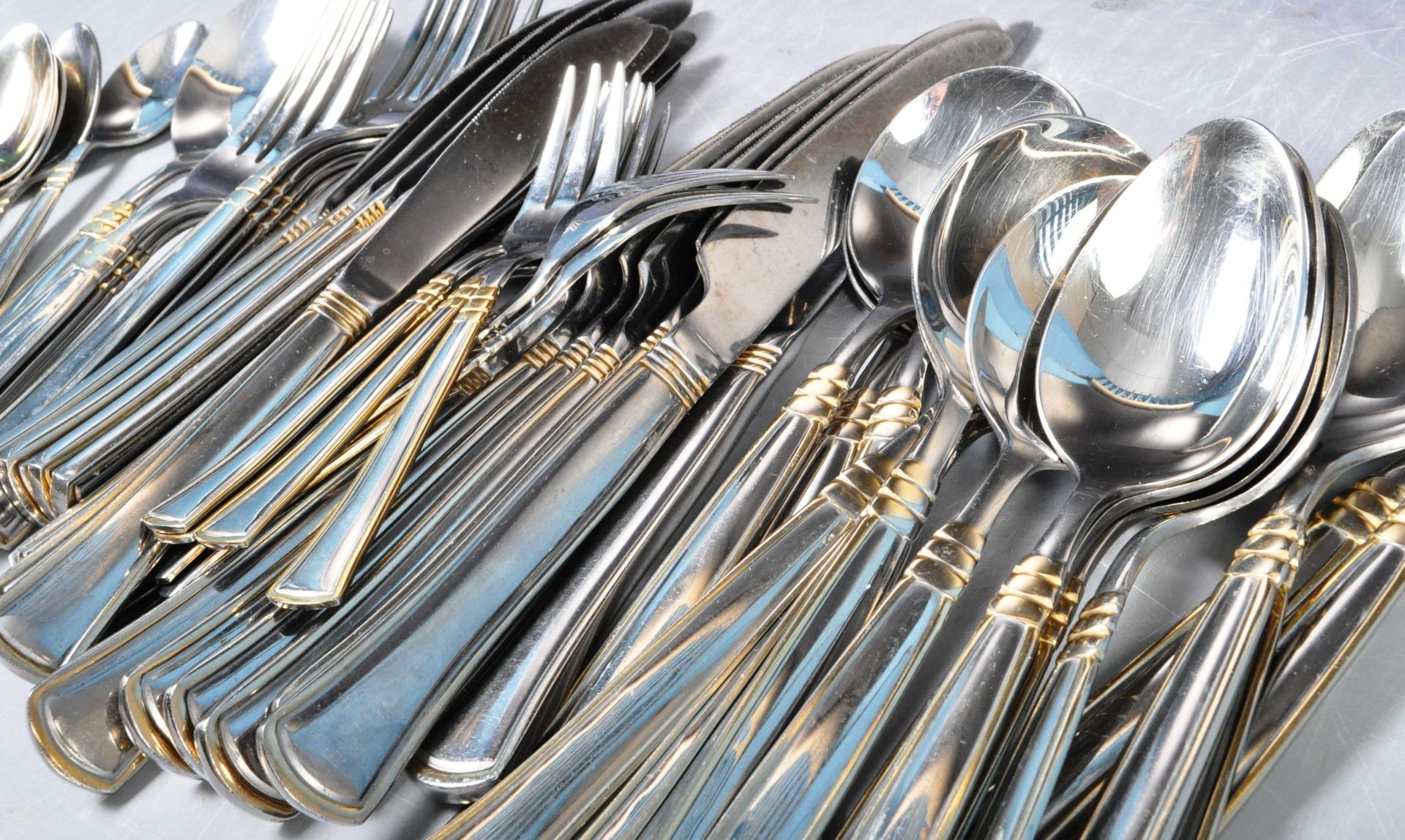 EXTENSIVE SBS GERMAN RETRO VINTAGE CUTLERY SERVICE - Bild 2 aus 3