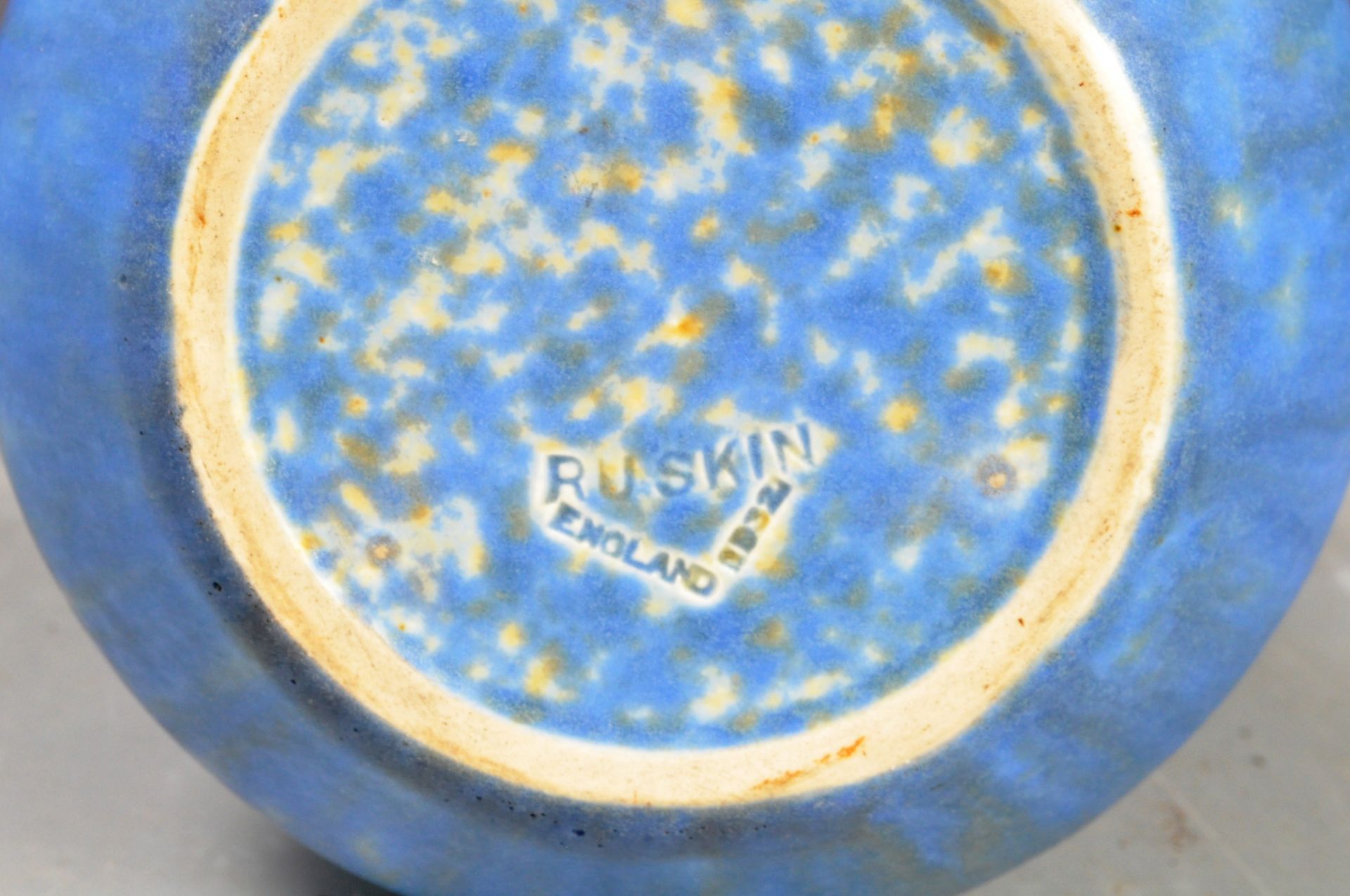 RUSKIN POTTERY - ART DECO STUDIO POTTERY VASE - Image 5 of 5