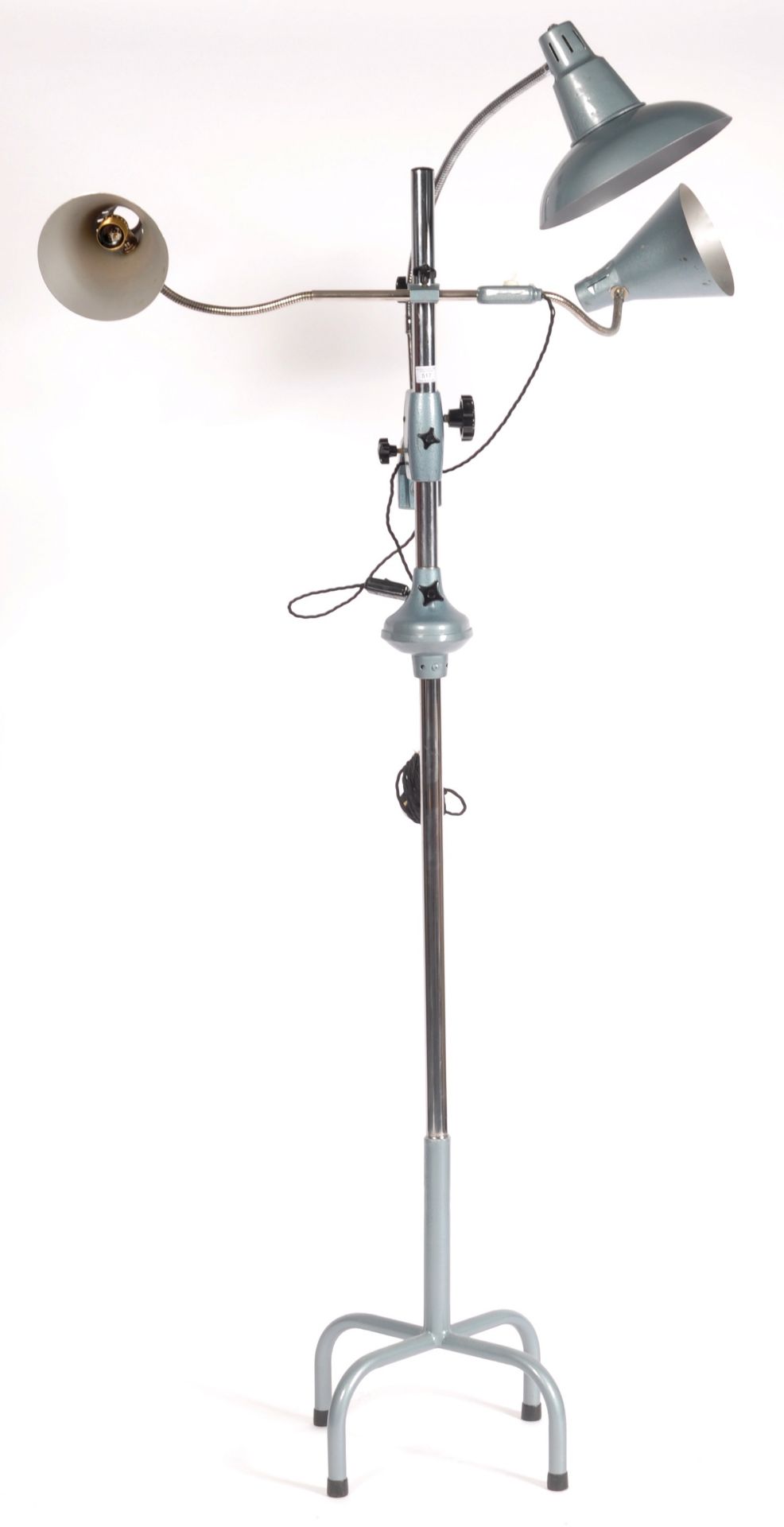 UNUSUAL RETRO VINTAGE INDUSTRIAL FLOOR STANDING TRIPLE LIGHT