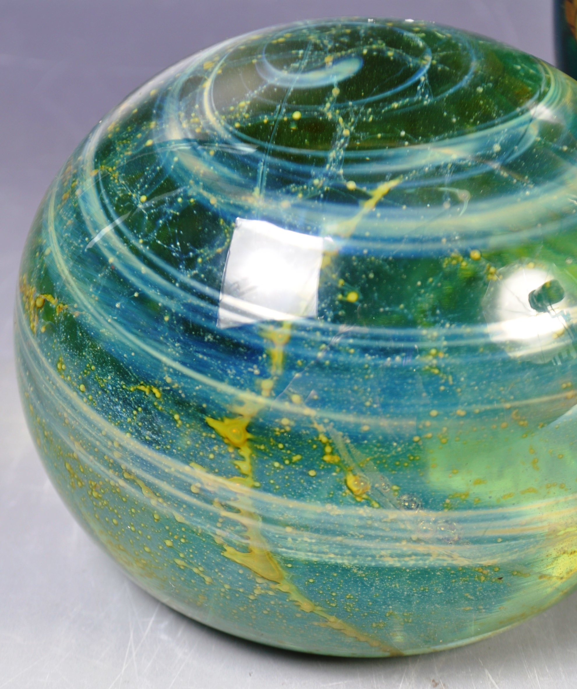 MICHAEL HARRIS - STUDIO ART GLASS COLLECTION - Image 2 of 6