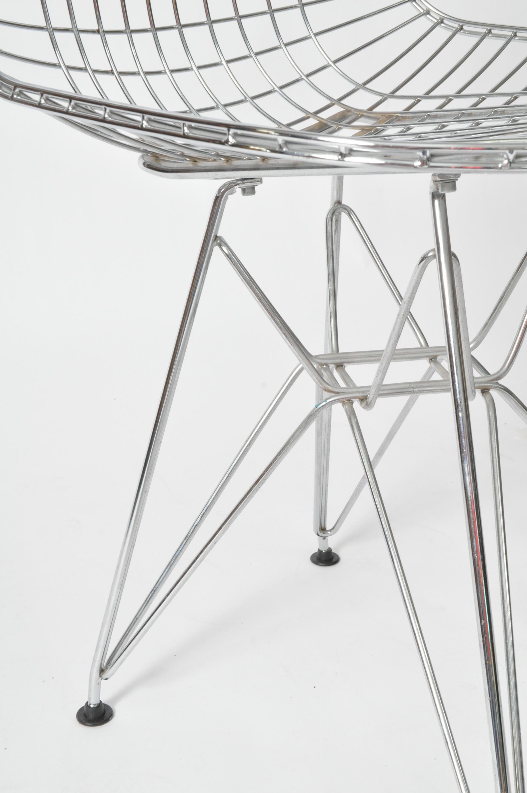 AFTER EAMES - DKR CONTEMPORARY WIRE METAL CHAIR - Image 3 of 5