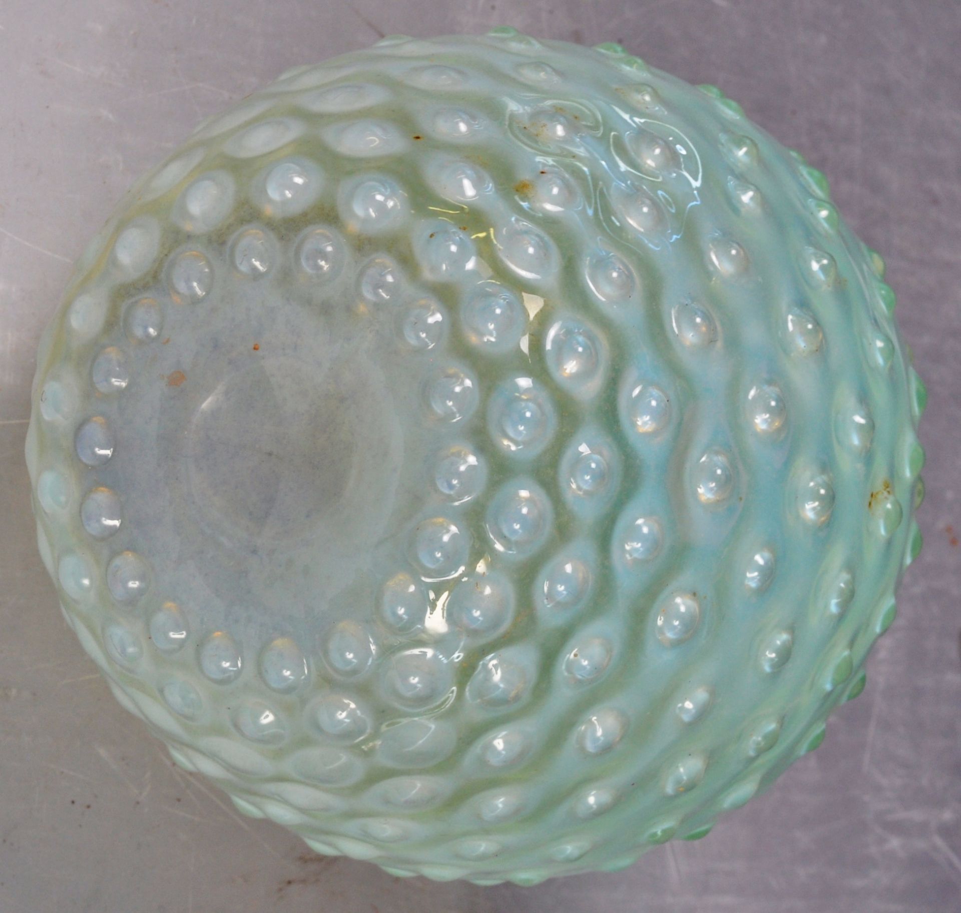 VINTAGE ART DECO IRRIDESCENT GLASS HOBNAIL VASE - Image 4 of 4