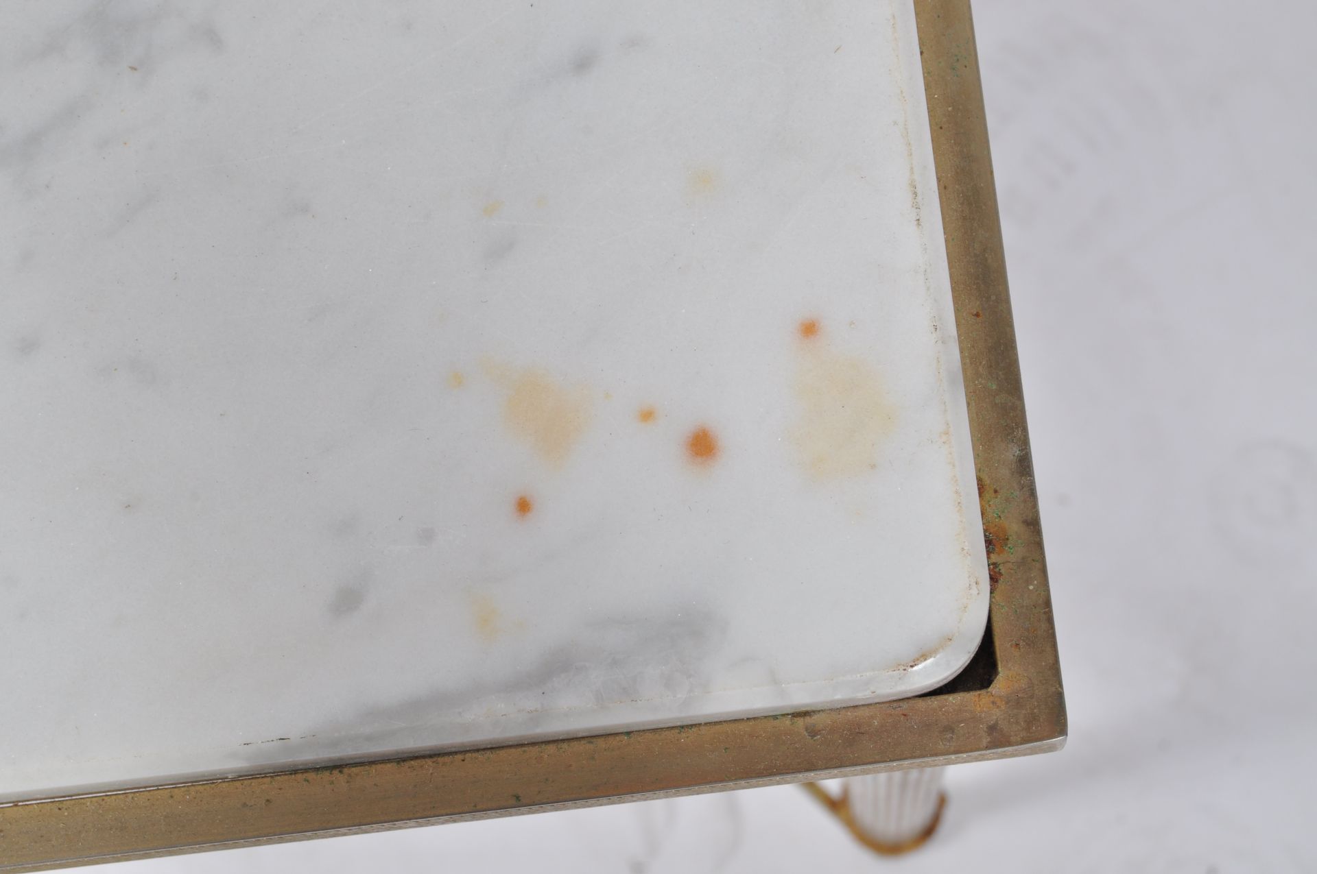 RETRO VINTAGE HOLLYWOOD REGENCY BRASS & MARBLE COFFEE TABLE. - Image 6 of 6