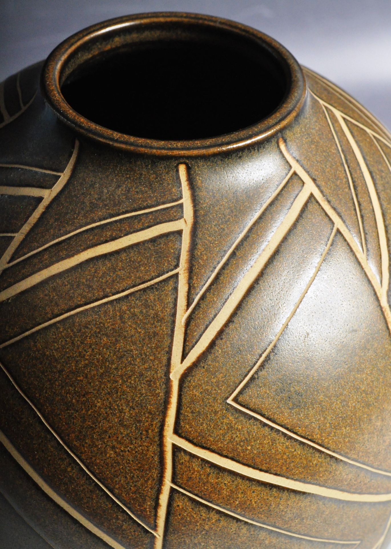 RICHARD EATON - DENBY ORIGINS - SGRAFFITO VASE - Image 5 of 6