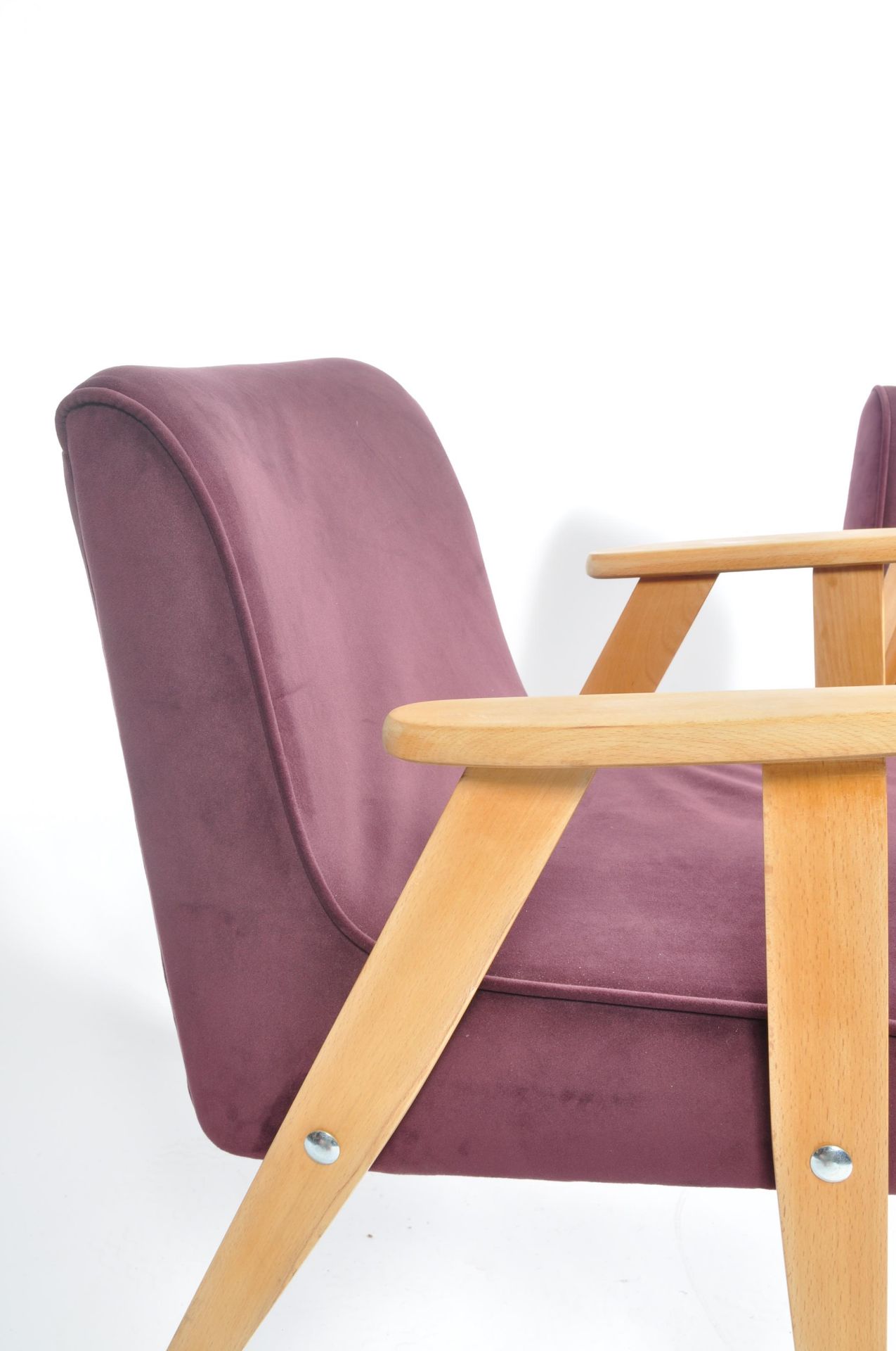 MATCHING PAIR OF MID CENTURY A-FRAME OAK CHAIRS - Image 3 of 6