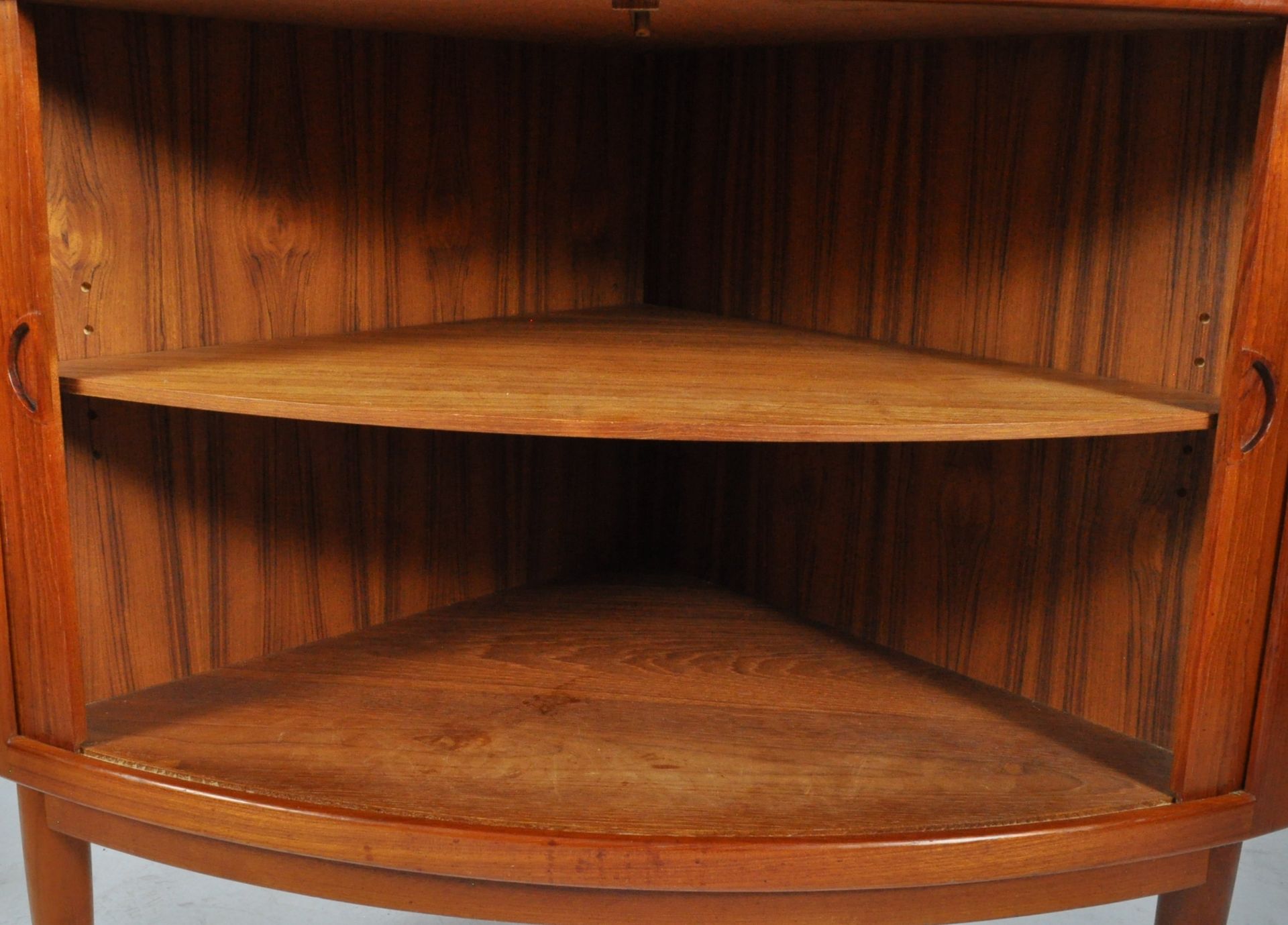 QUALITY MID CENTURY DANISH TEAK COCKTAIL DRINKS CORNER CABINET - Image 7 of 10