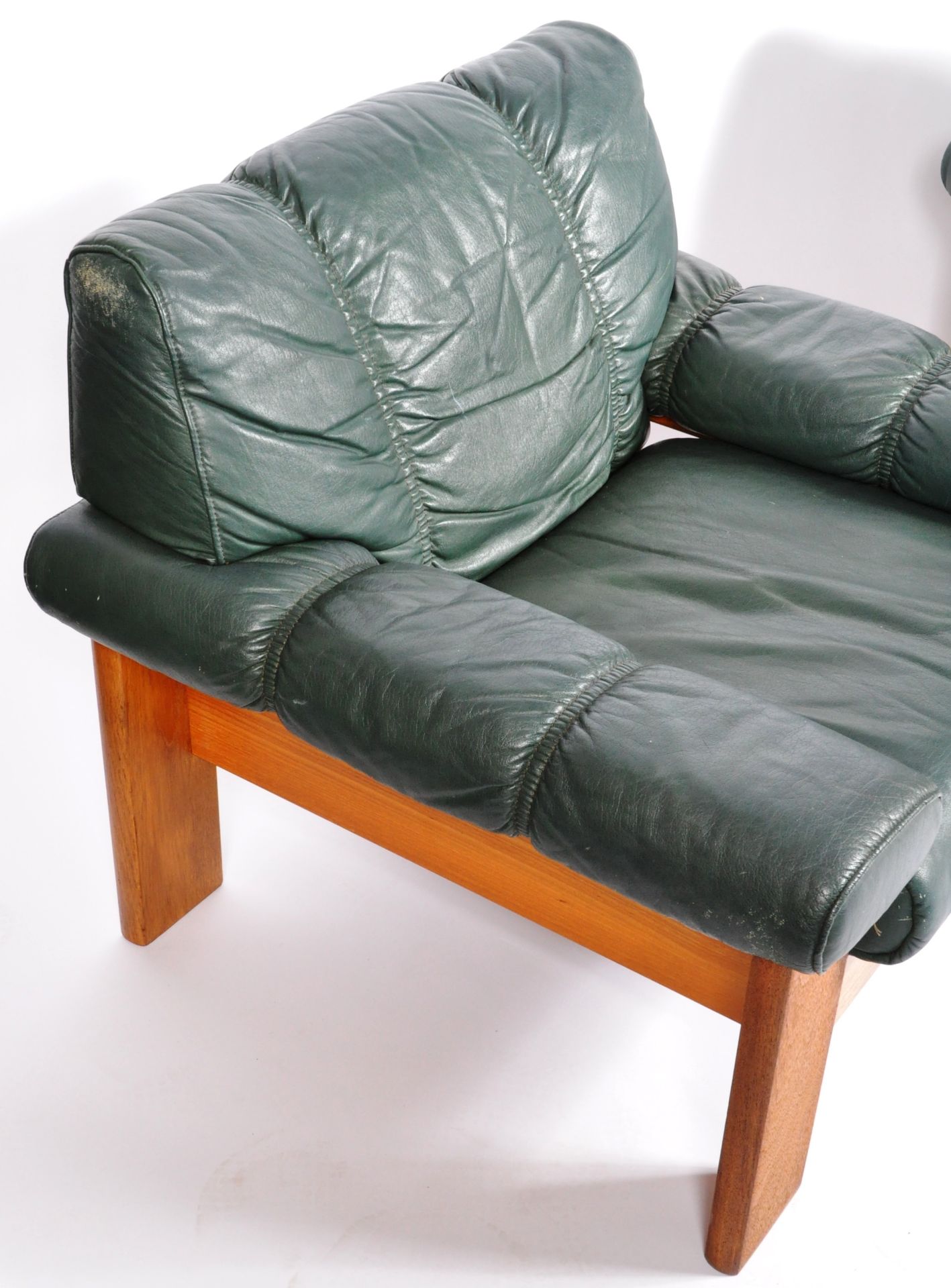 EKORNES - MATCHING PAIR OF TEAK AND LEATHER ARMCHAIRS - Image 5 of 8